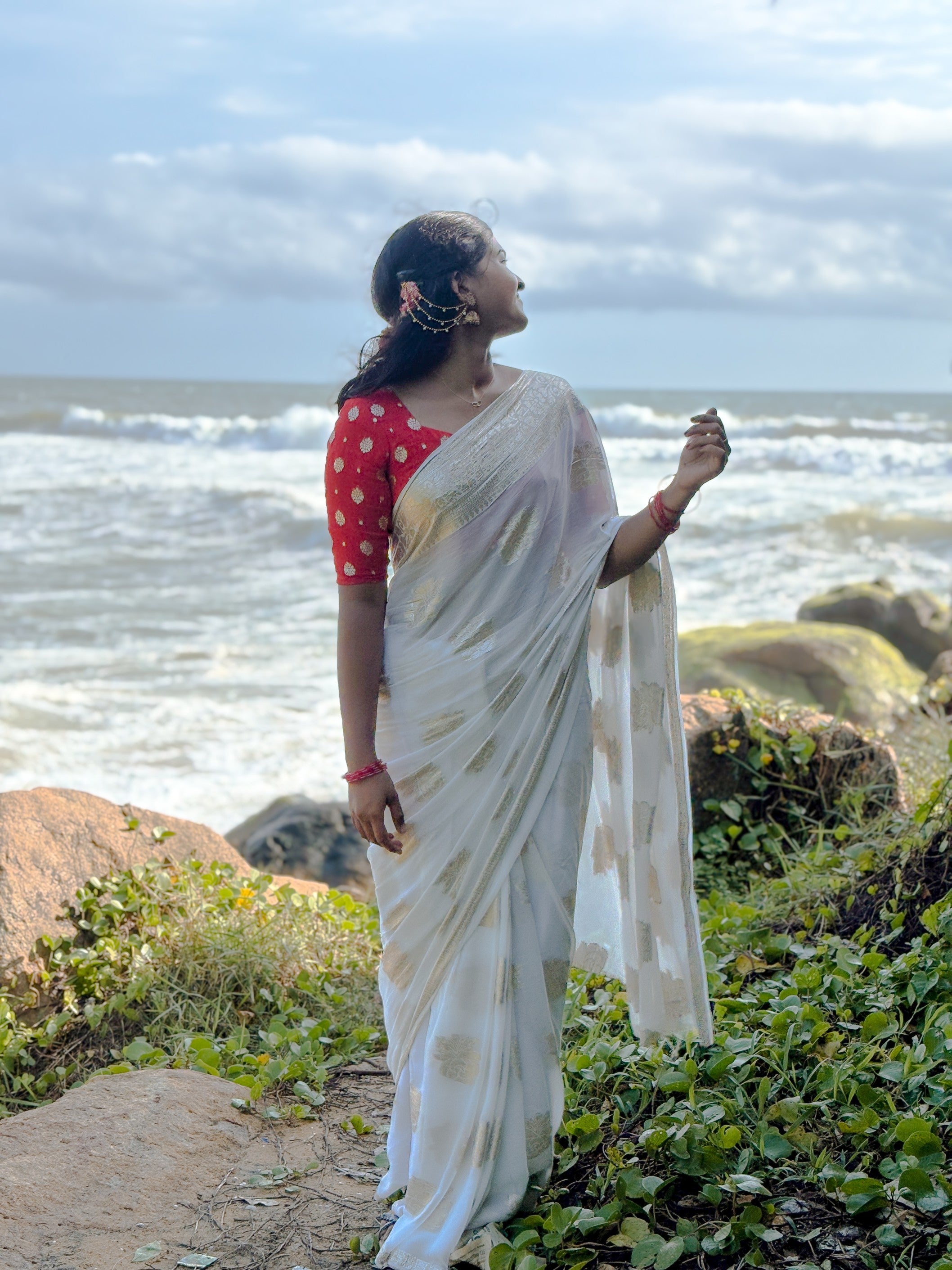 DULL WHITE VISCOSE GEORGETTE FLORAL