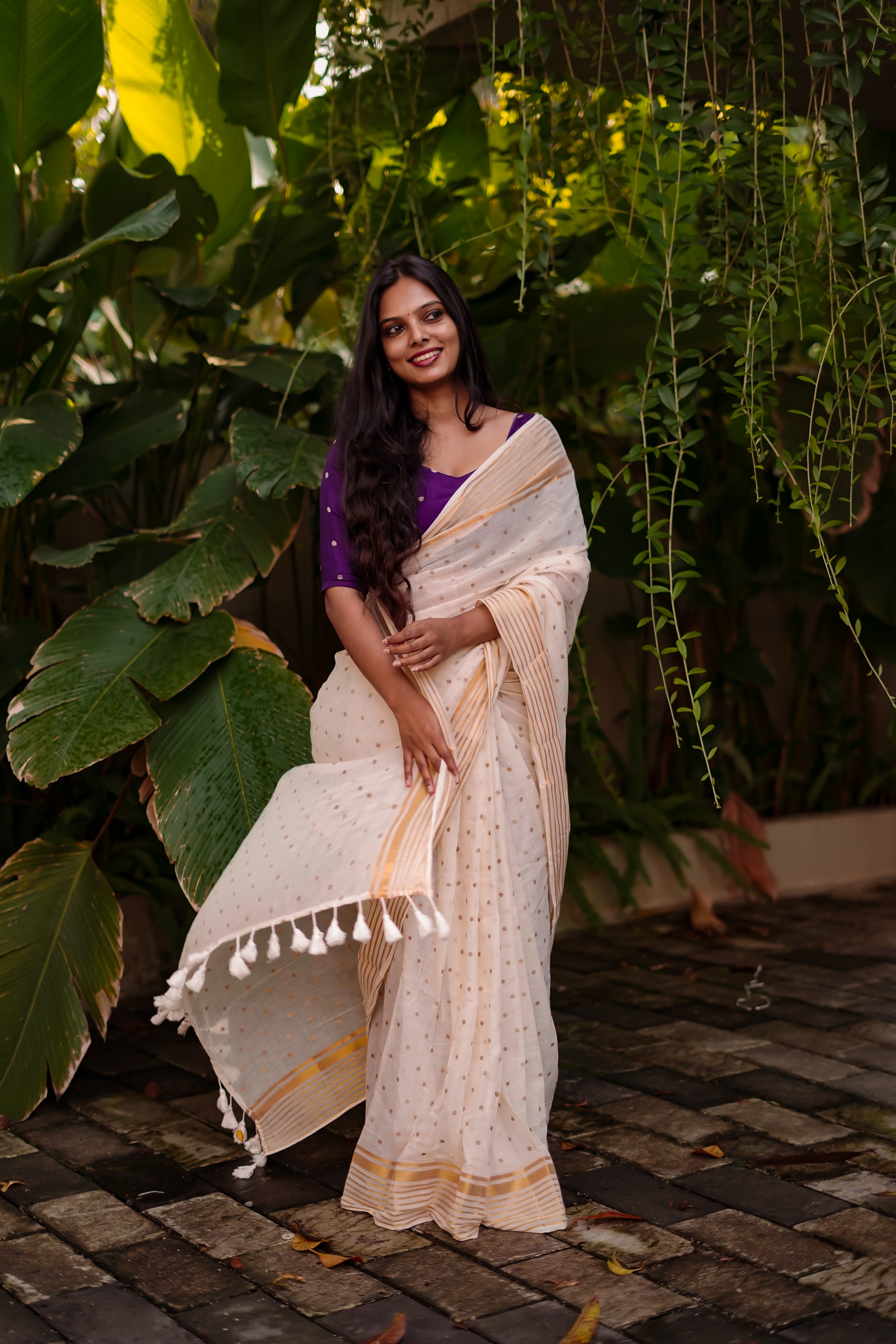 MULMUL SAREE WITH SMALL POLKA DOTS - TBS26VC