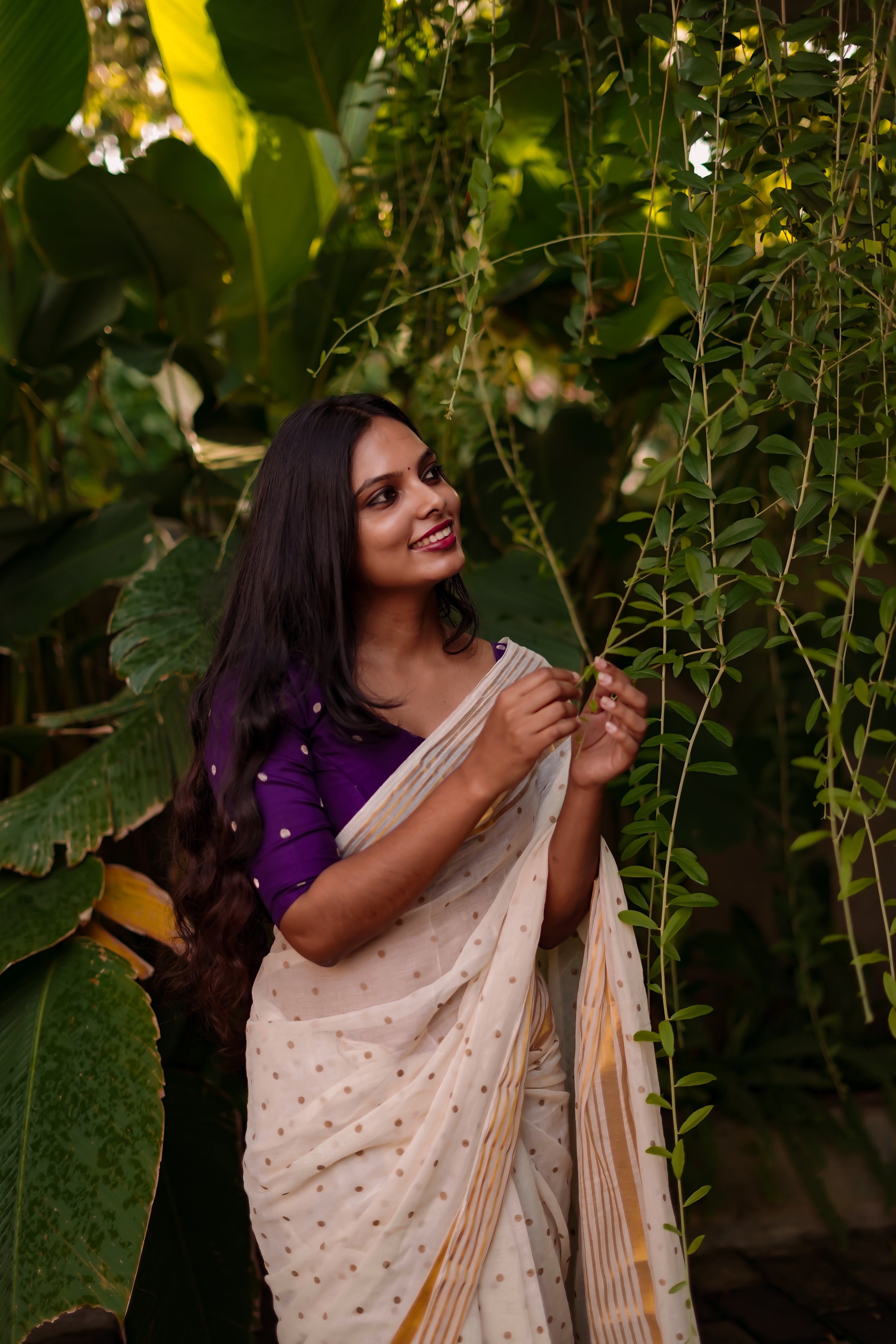 MULMUL SAREE WITH SMALL POLKA DOTS - TBS26VC