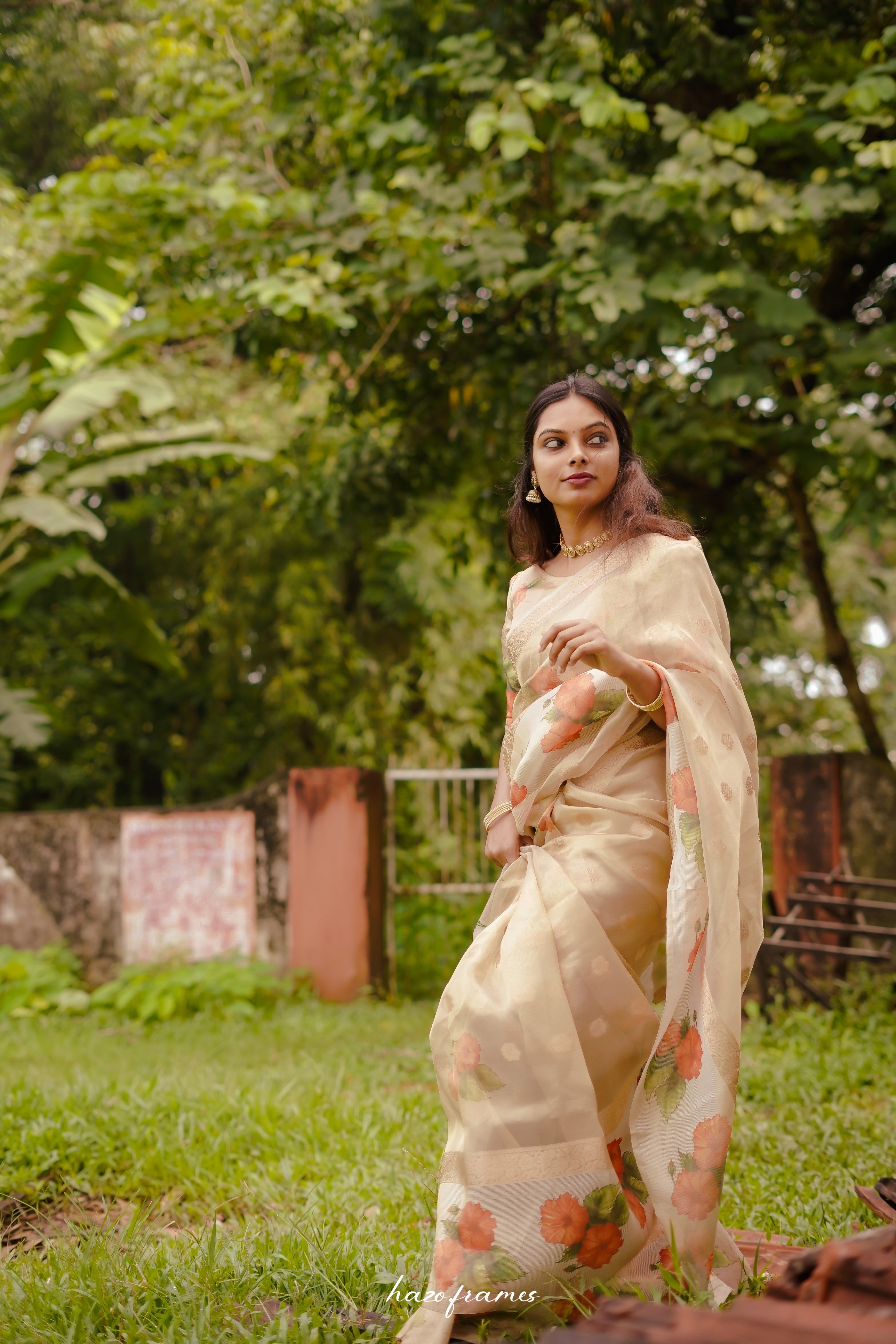 FLORAL PRINTED TISSUE SAREE