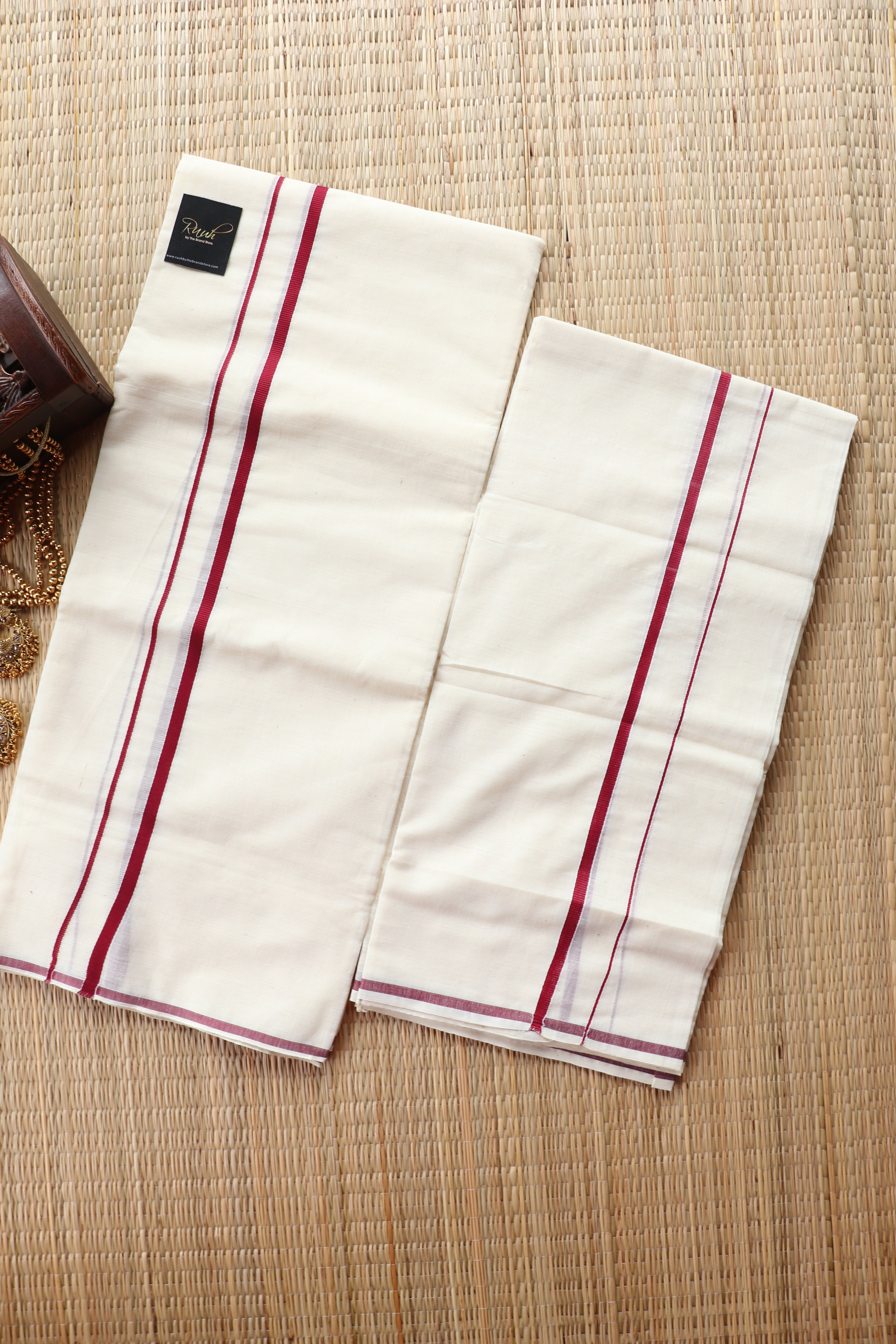 SET MUND - PULIYILAKKARA -MAROON