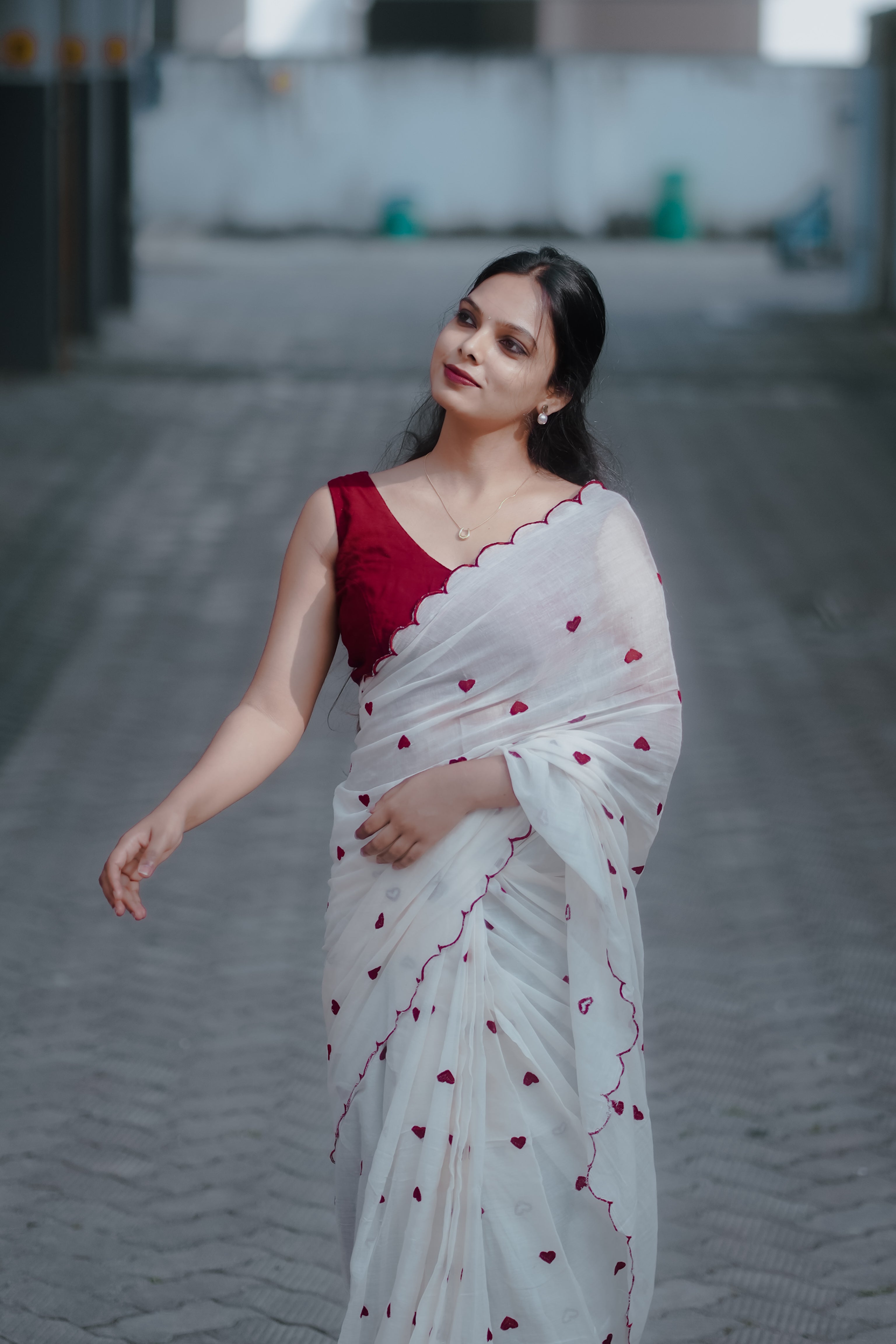 OFF WHITE MULMUL WITH MAROON HEART