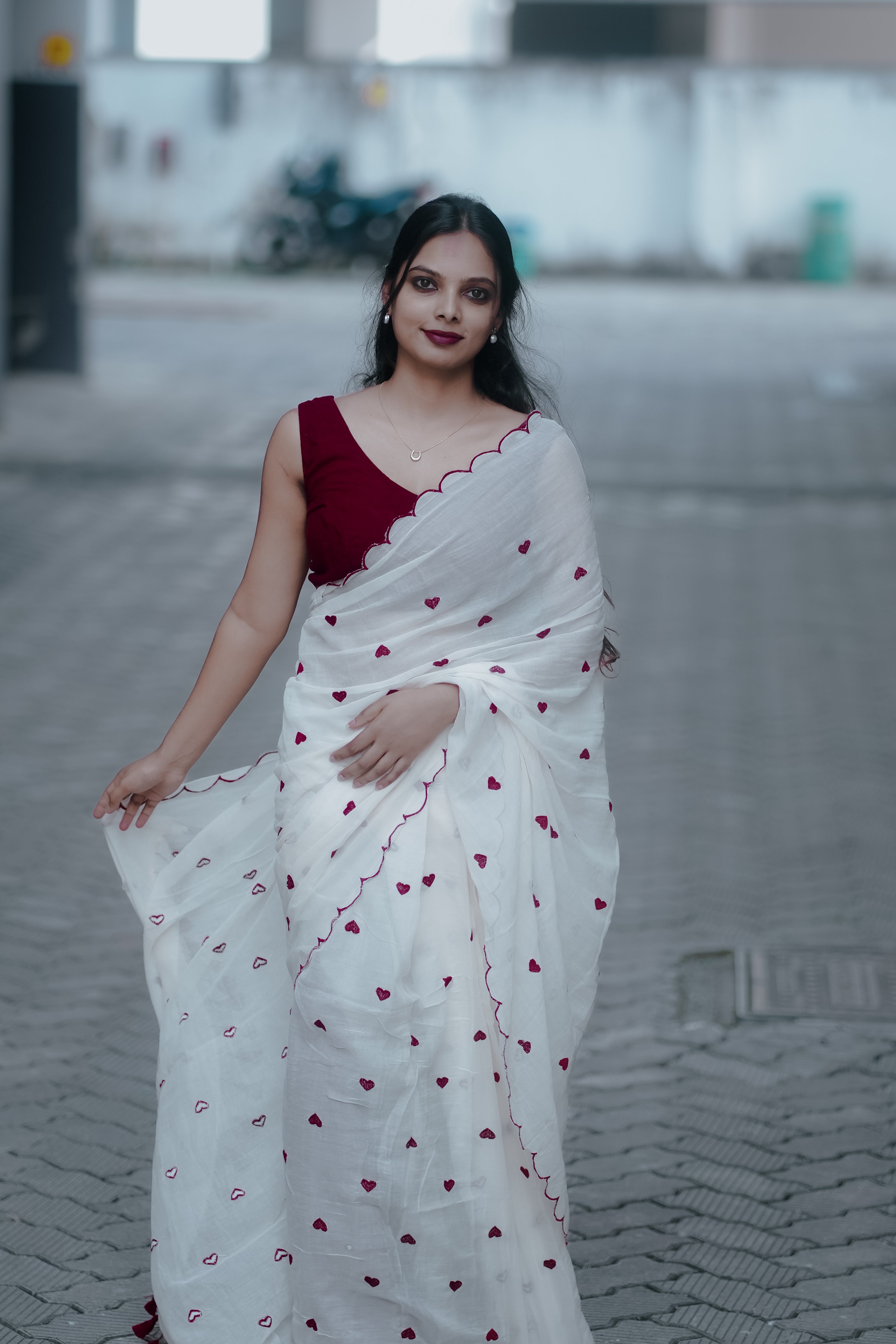 OFF WHITE MULMUL WITH MAROON HEART