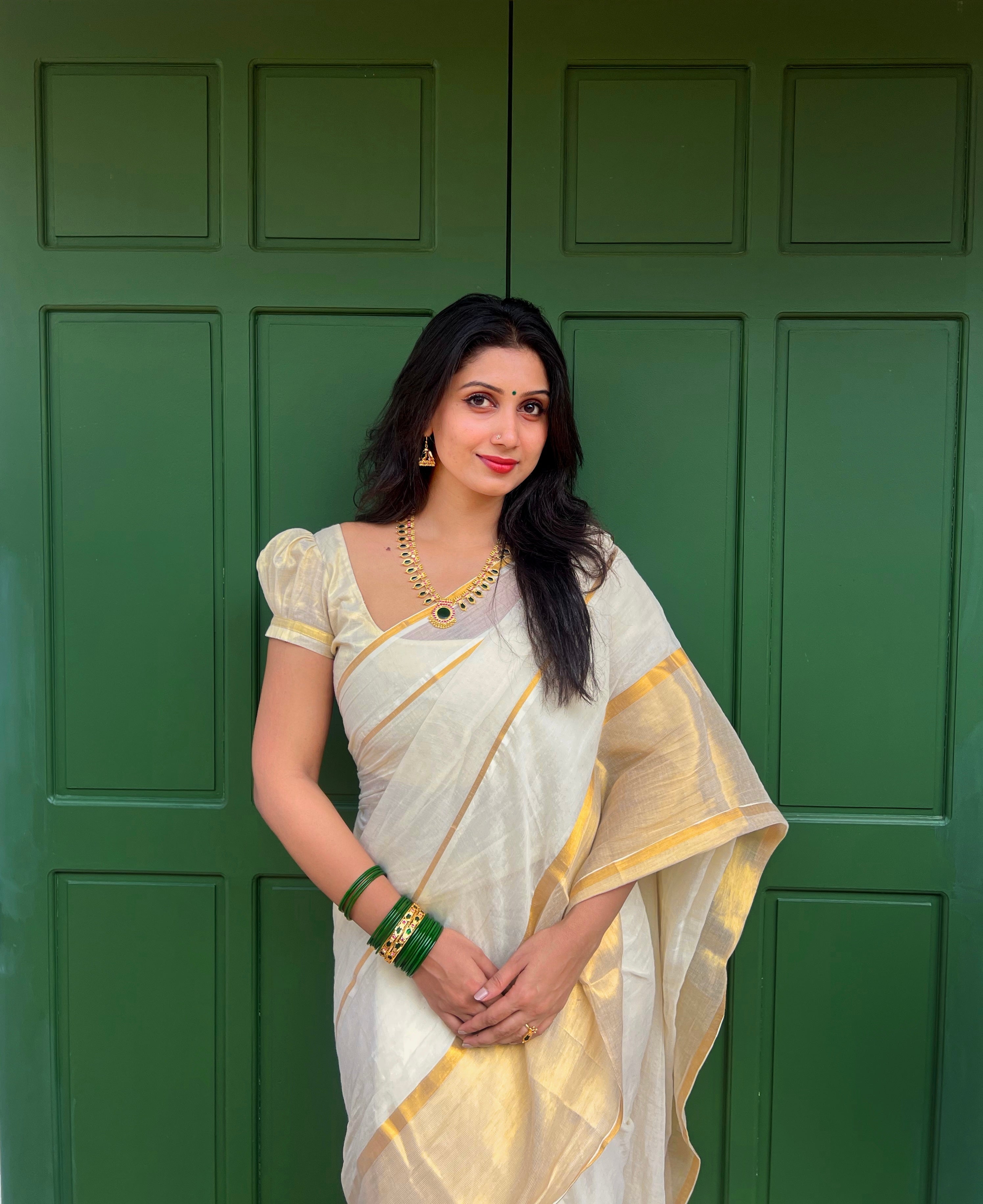 MULMUL SAREE WITH SIMPLE GOLD BORDER- TBS26SG