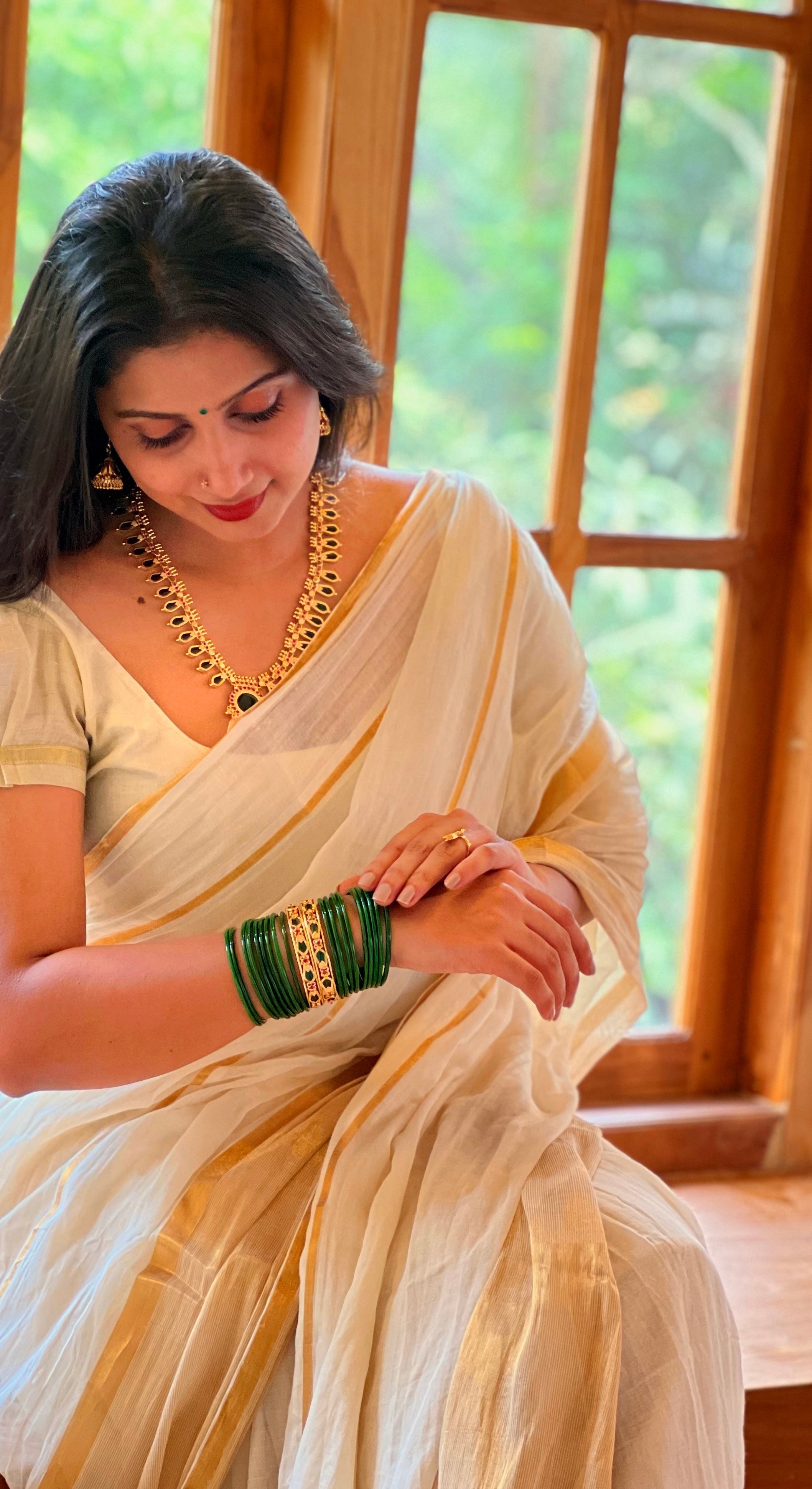 MULMUL SAREE WITH SIMPLE GOLD BORDER- TBS26SG