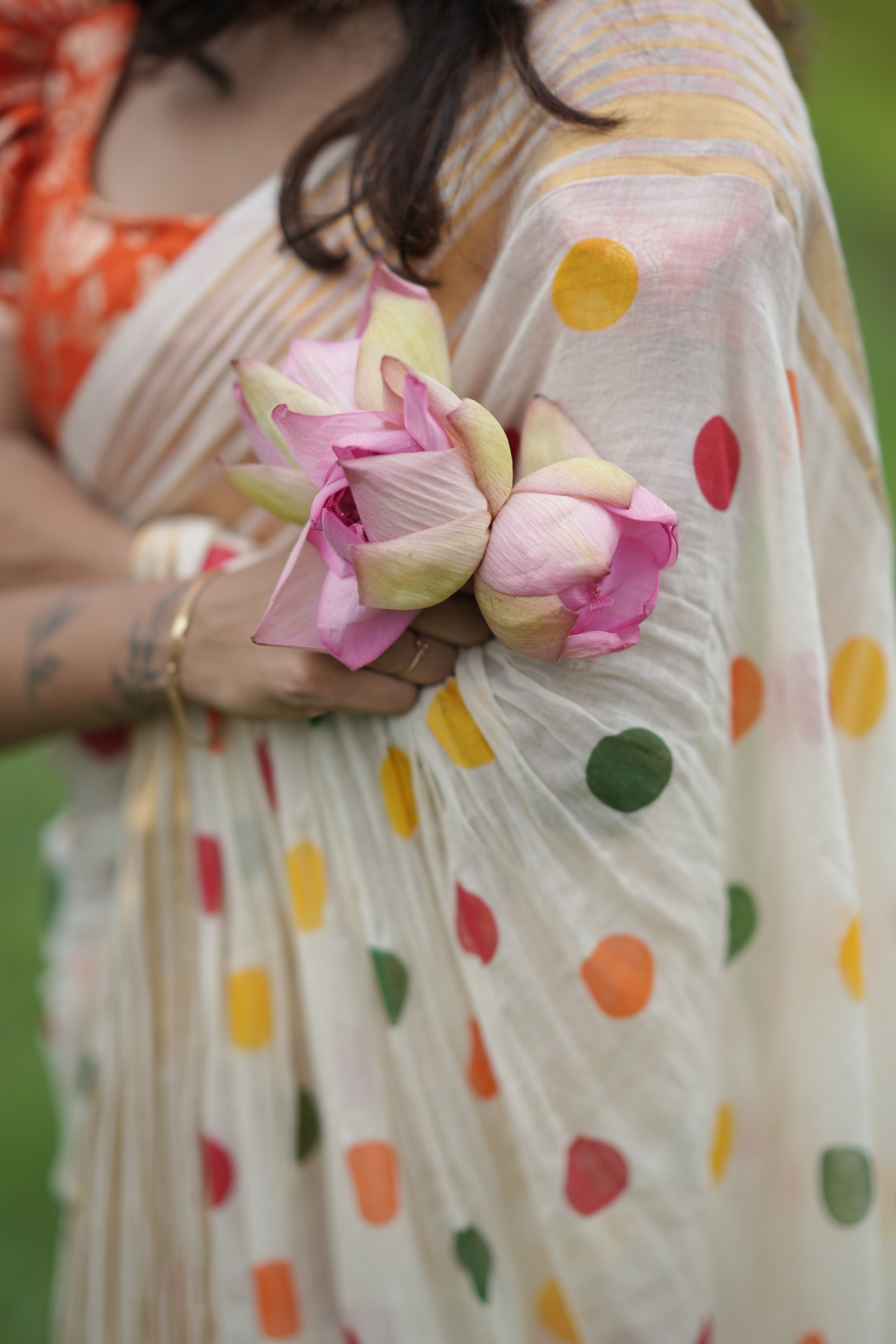 MULMUL SAREE WITH MULTICOLOUR POLKA DOTS - TBS26VC