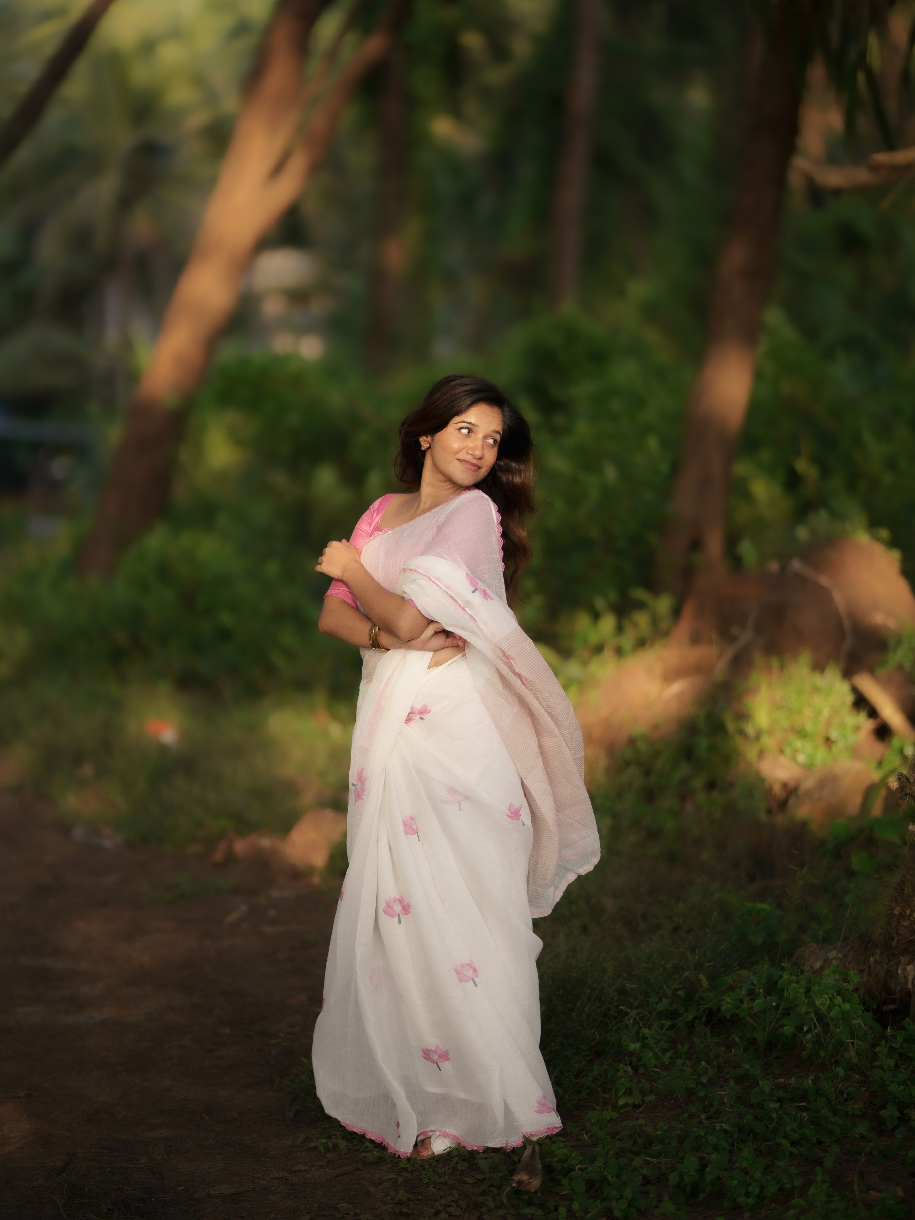 PINK LOTUS ON WHITE SEMI LINEN