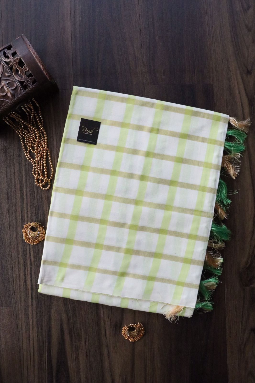 COTTON CHECK GREEN TASSLE