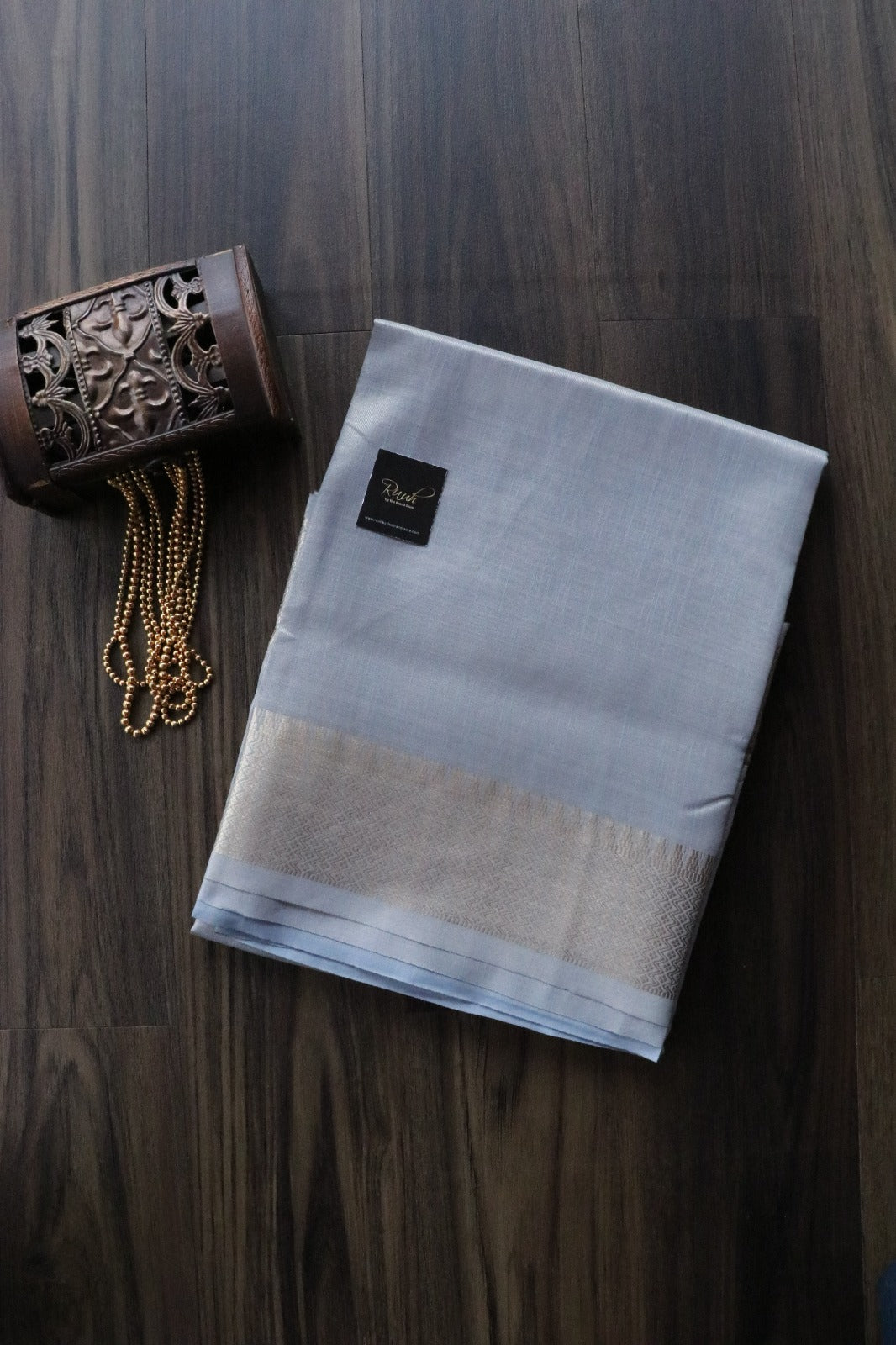 PLAIN TISSUE BASED SAREE 5