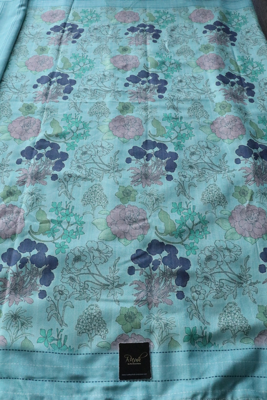 SEMI SILK FLORAL 3