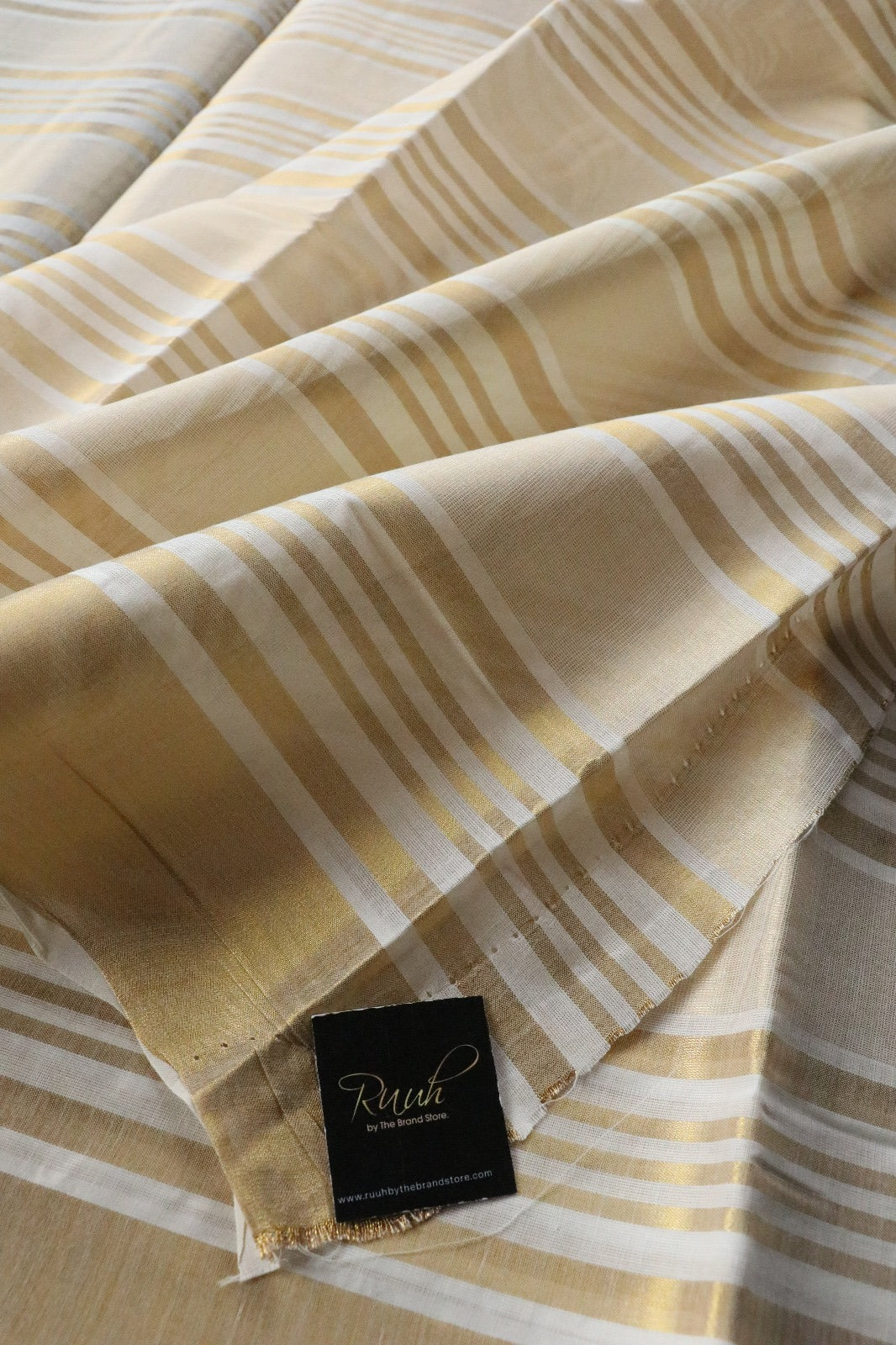 KERALA SAREE GOLD STRIPE 1