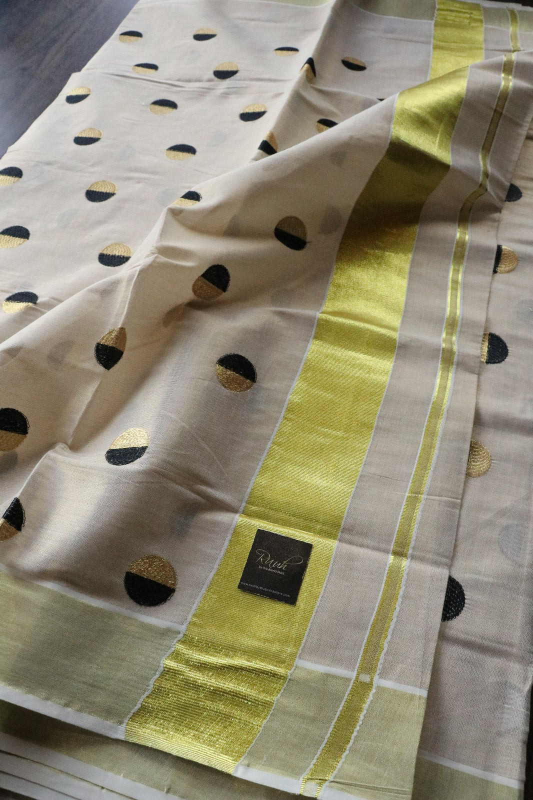 KERALA TISSUE  POLKA EMBROIDERY 1