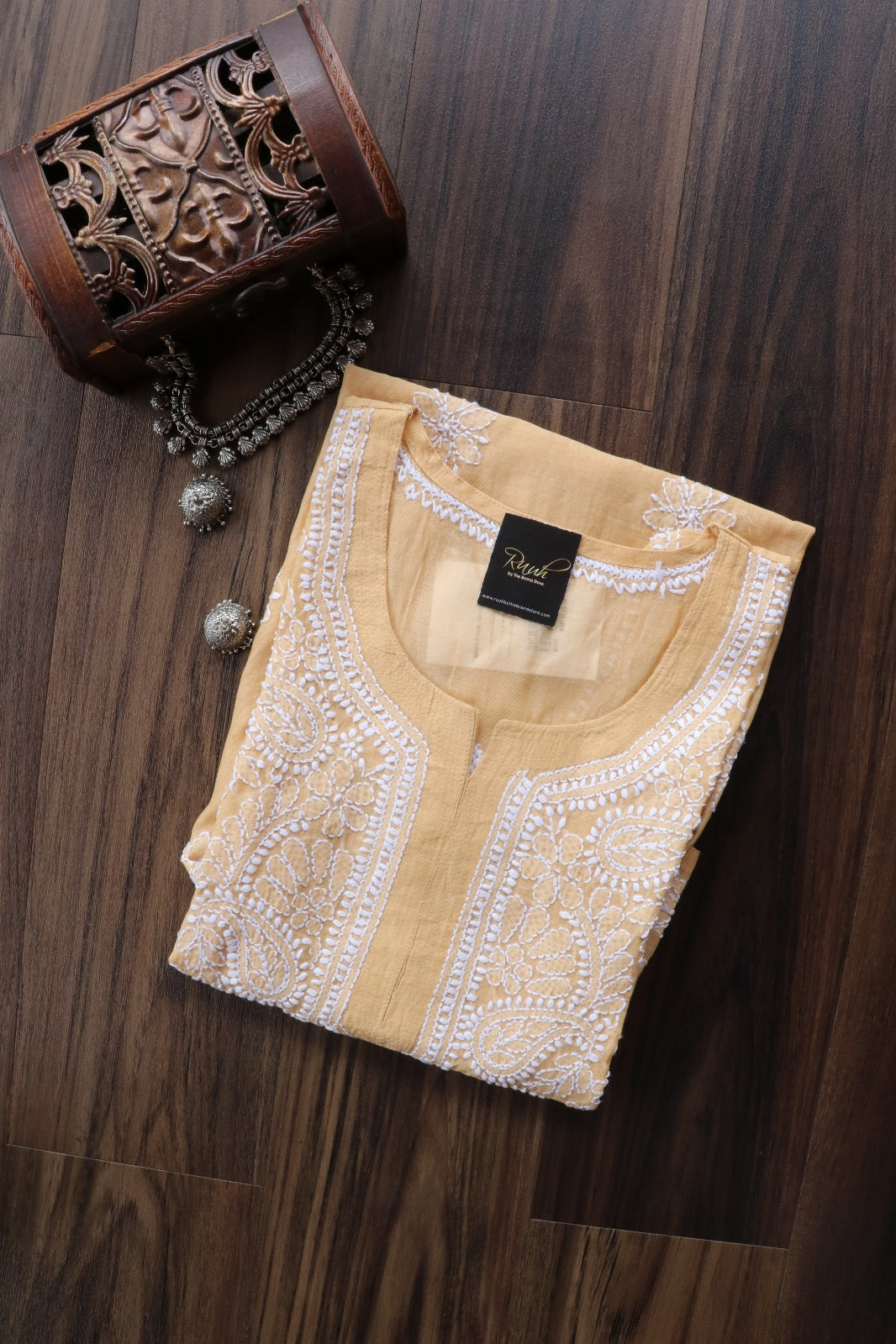 CHIKANKARI KURTA B13