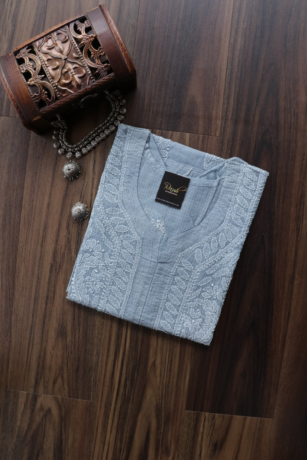 CHIKANKARI KURTA B7