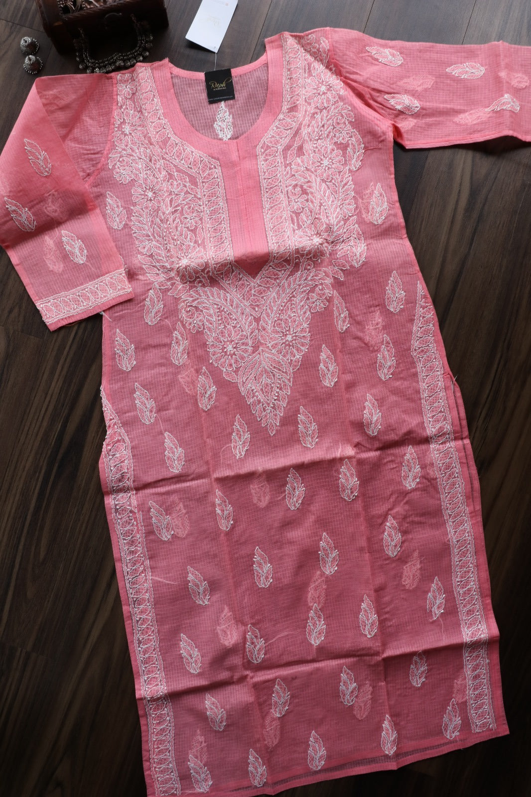 CHIKANKARI KURTA B11