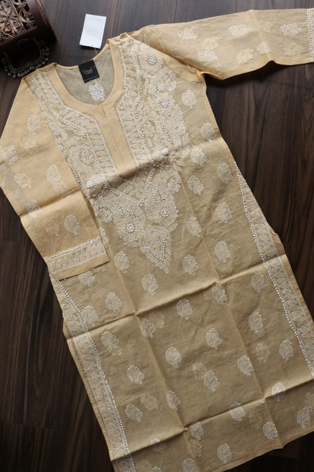 CHIKANKARI KURTA D4