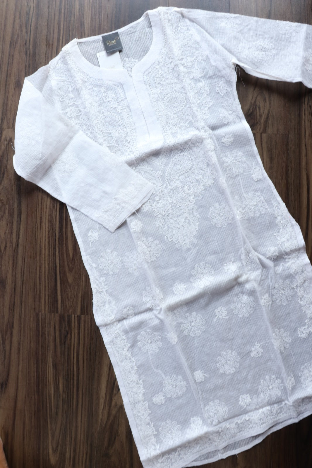 CHIKANKARI KURTA B14