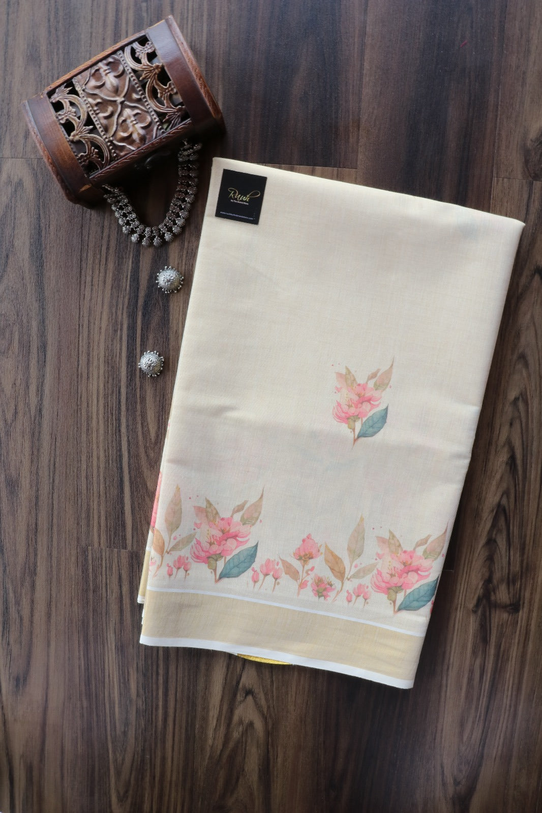 KERALA TISSUE FLORAL PRINT SAREE 5