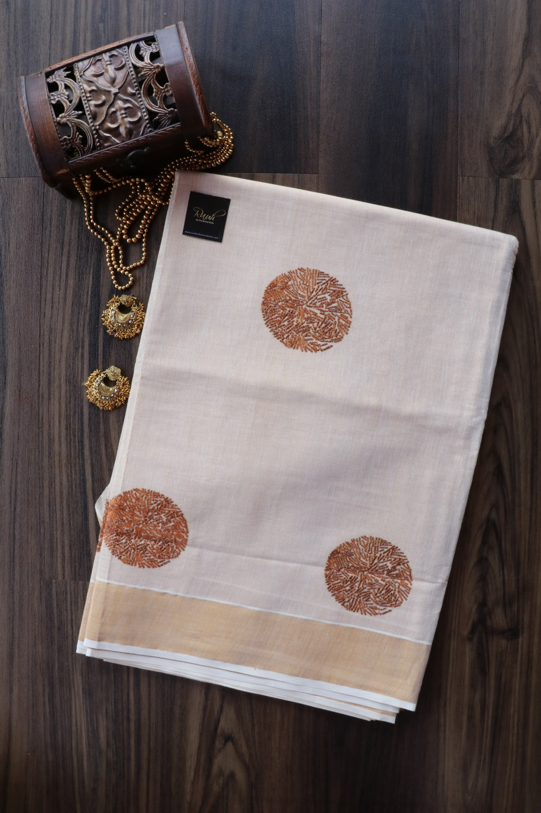 KERALA TISSUE WITH EMBROIDERY