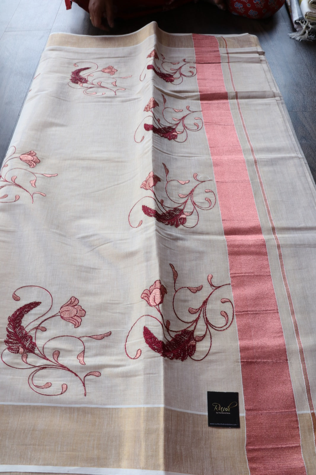 KERALA TISSUE MAROON EMBROIDERY