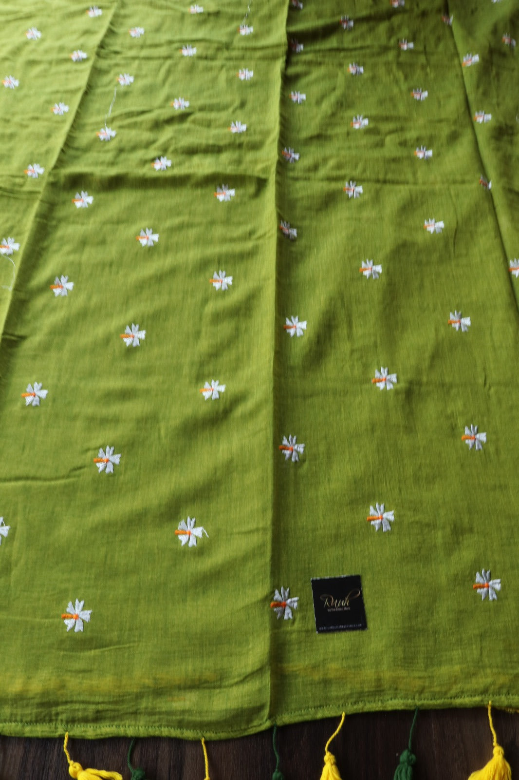 DUAL TONE OF YELLOW & GREEN  MULMUL COTTON WITH PARIJAT EMBROIDERY