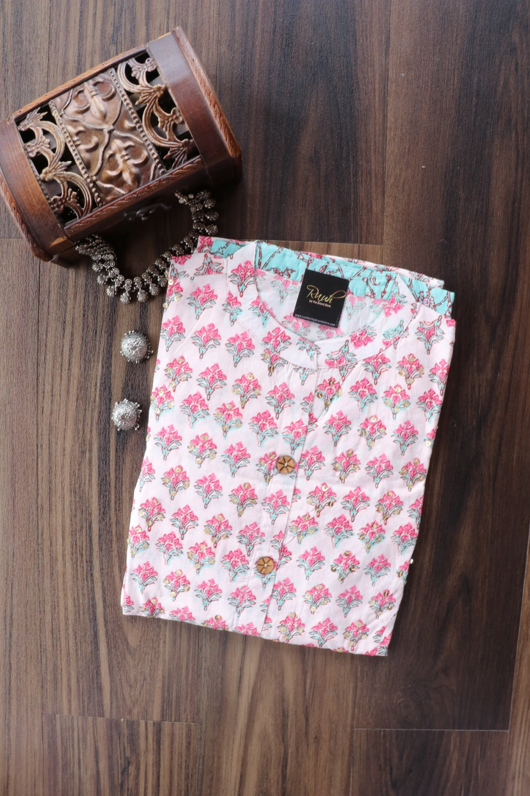 WHITE FLORAL PRINTED COTTON KURTA