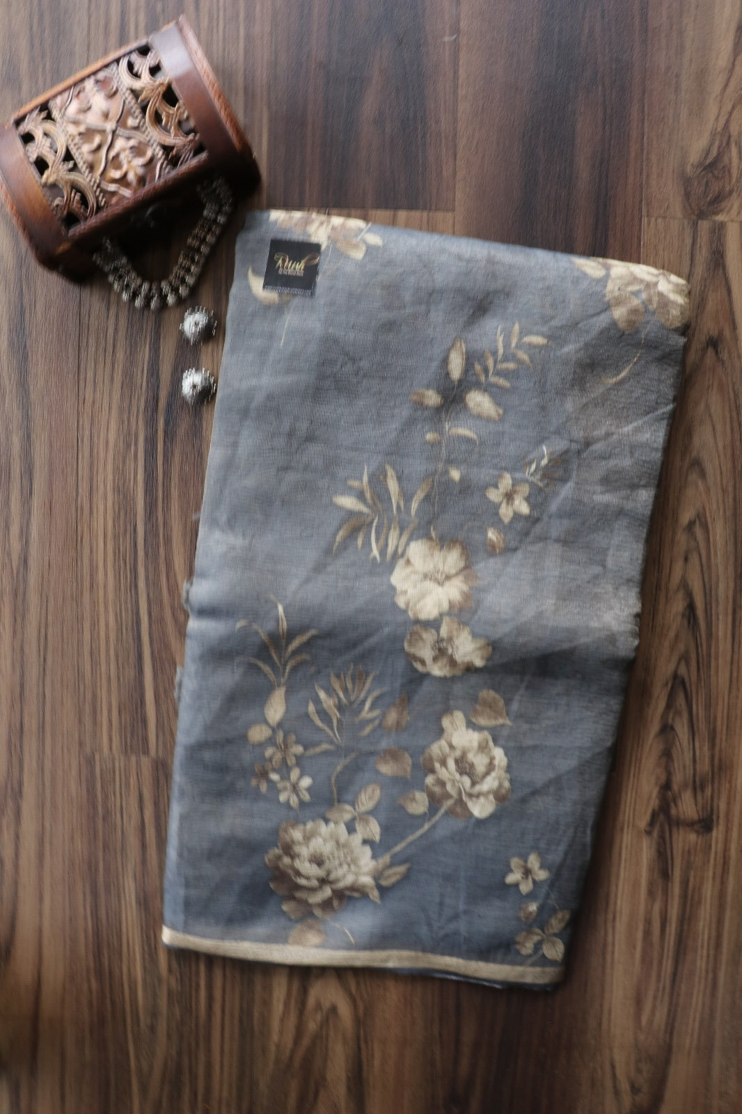DESIGNER CRUSH DIGITAL PRINTED SAREE 5