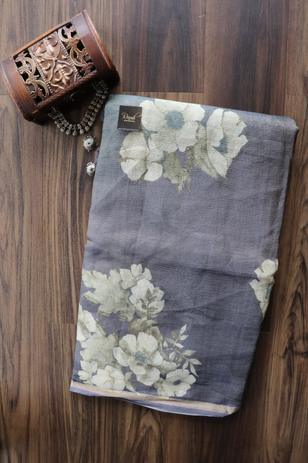 DESIGNER CRUSH DIGITAL PRINTED SAREE 2