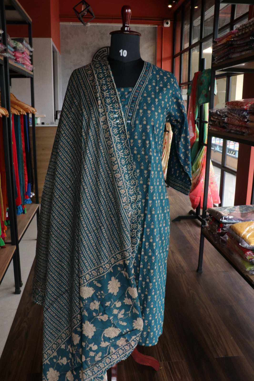 BLUE COTTON FLORAL PRINTED SALWAR SUIT SET
