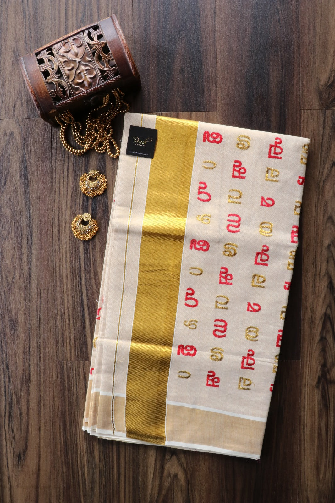 AKSHARAMALA ON KERALA TISSUE -RED & GOLD