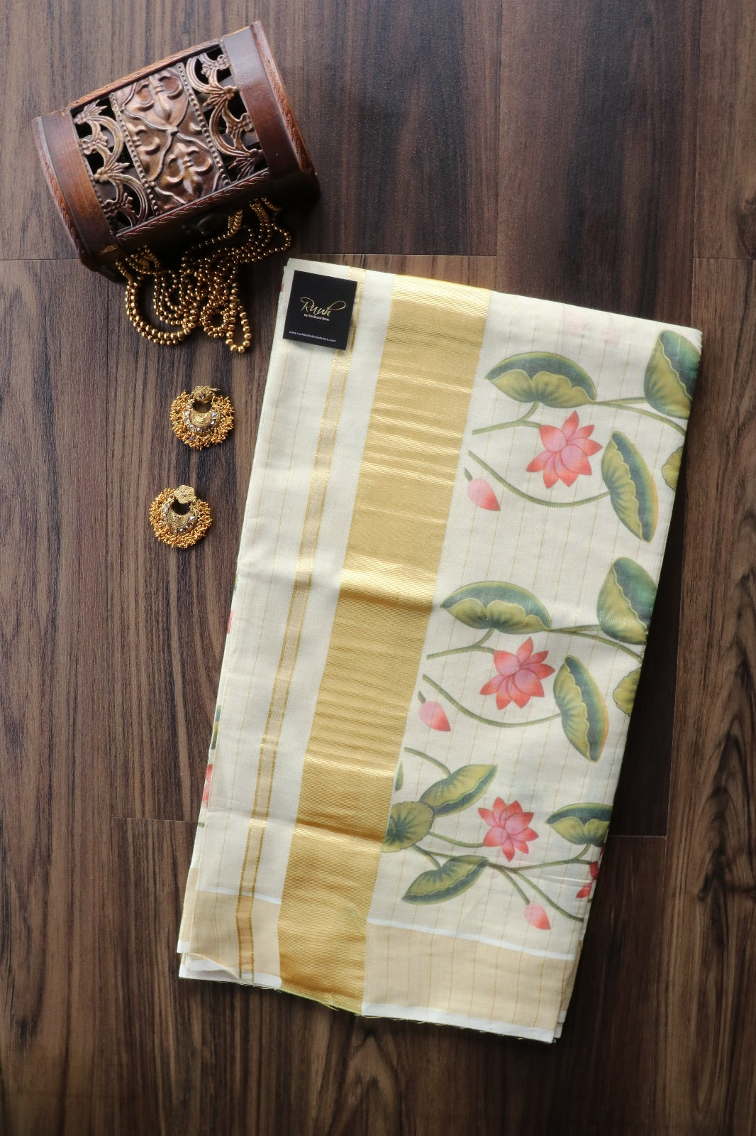 LOTUS PRINTED KERALA TISSUE CHECK SAREE