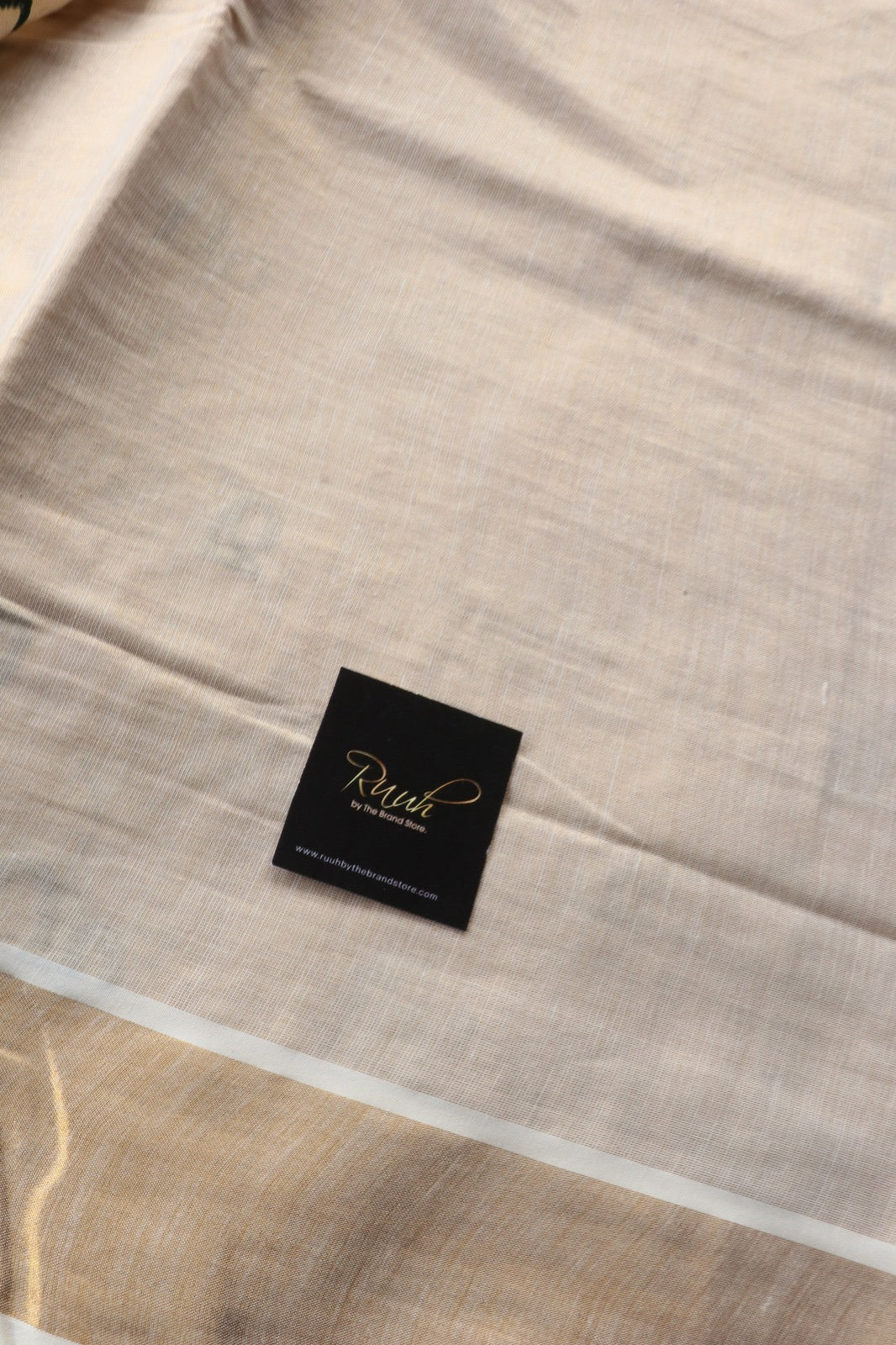 AKSHARAMALA ON KERALA TISSUE -GREEN & GOLD