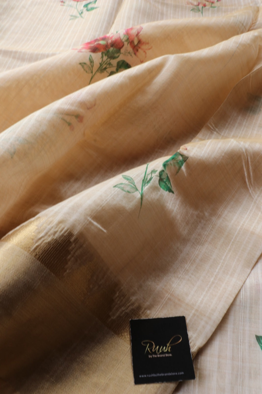 SMALL FLORAL PRINTED SEMI SILK SAREE
