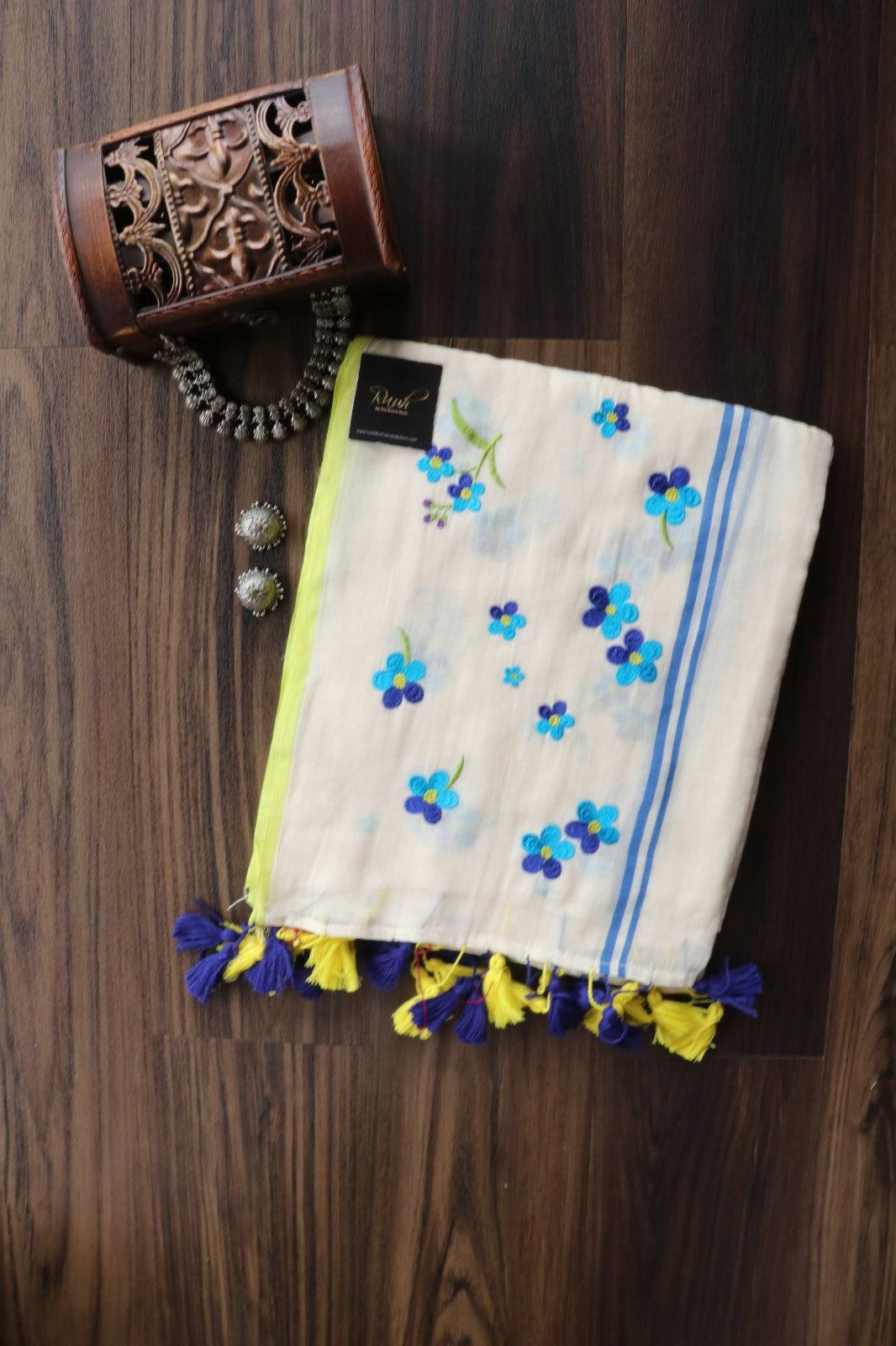 MULTICOLOUR FLORAL EMBROIDERED MULMUL SAREE