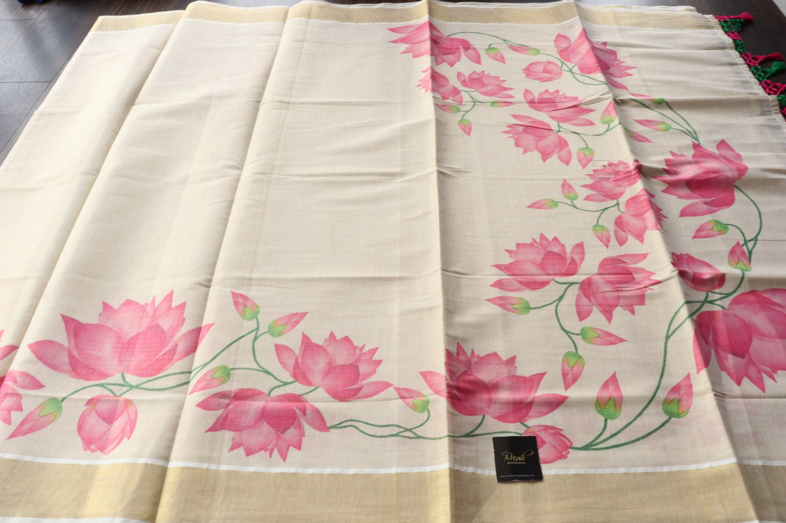 LOTUS PRINTED KERALA TISSUE SAREE