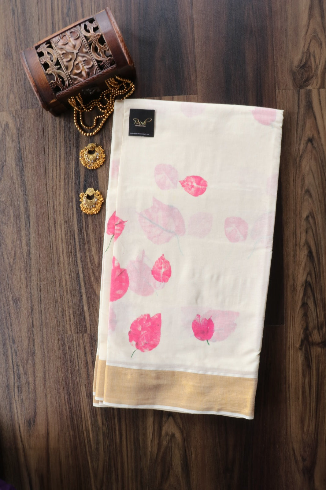 BOUGAINVILLEA PETALS PRINT ON KERALA COTTON