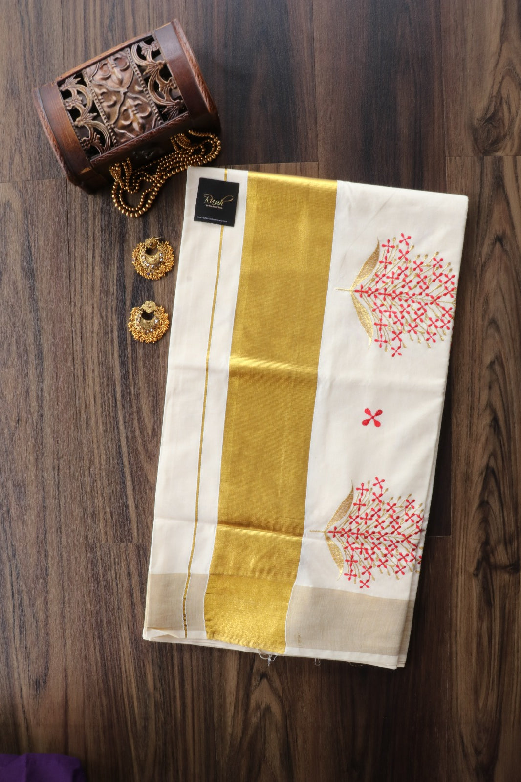 THECHI EMBROIDERY ON KERALA COTTON