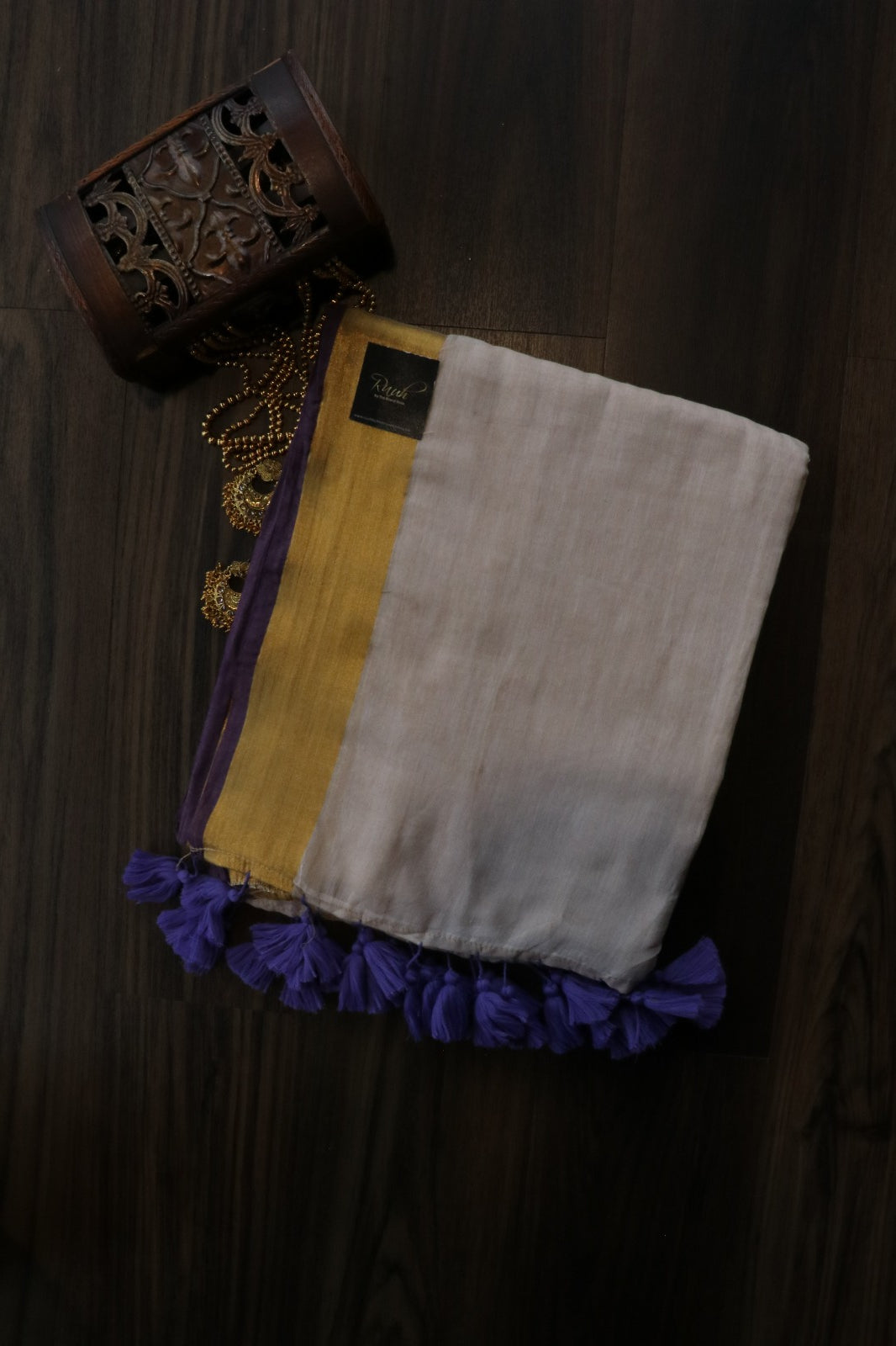 MULMUL SAREE WITH ZARI BORDER AND PURPLE EDGING