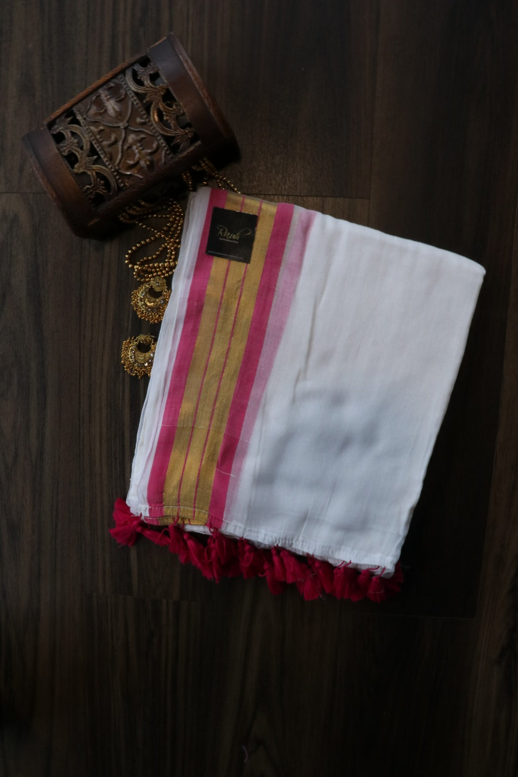 MULMUL COTTON SAREE WITH PINK AND GOLD BORDER