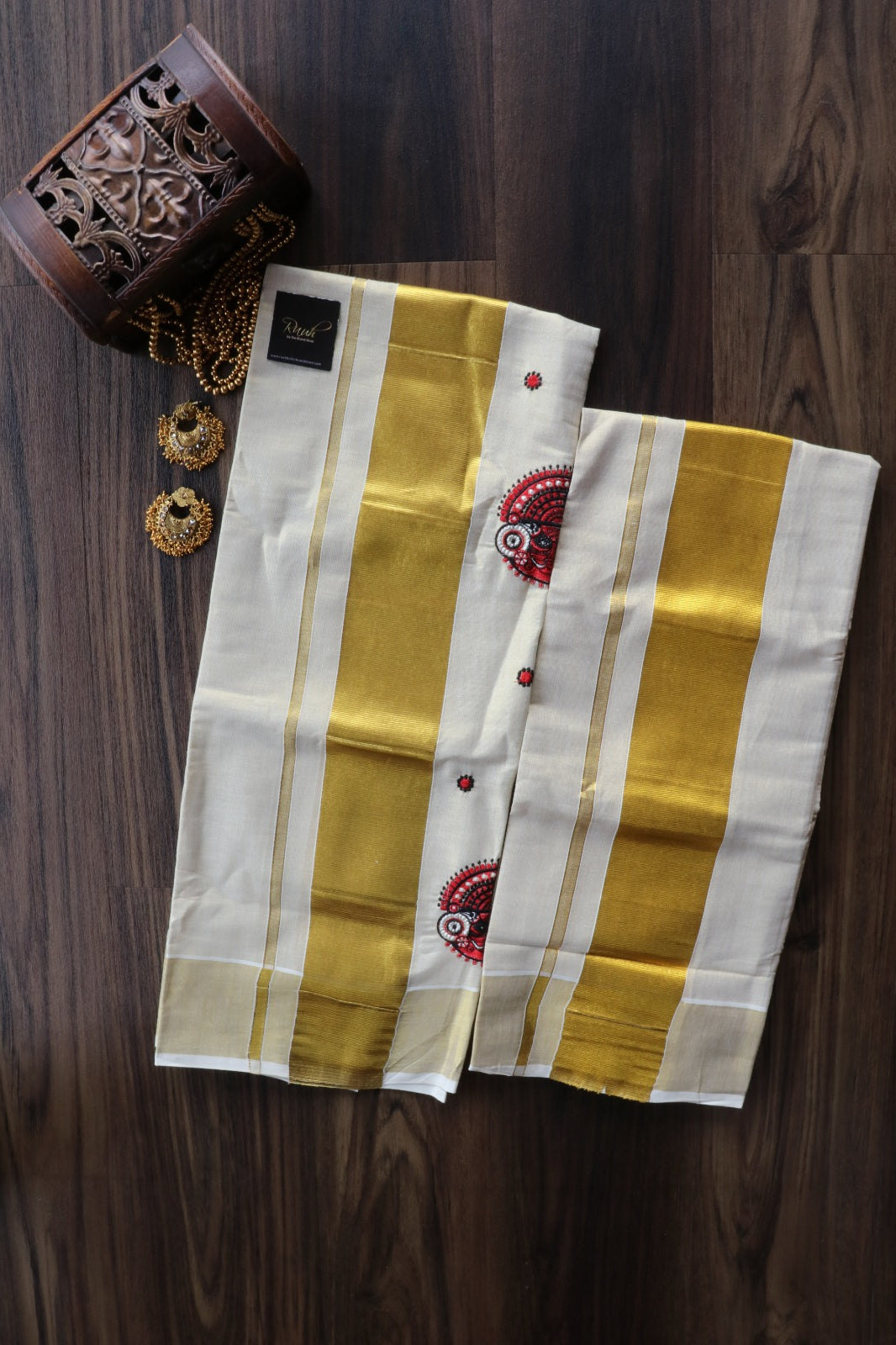 THEYYAM EMBROIDERY TISSUE SET MUND