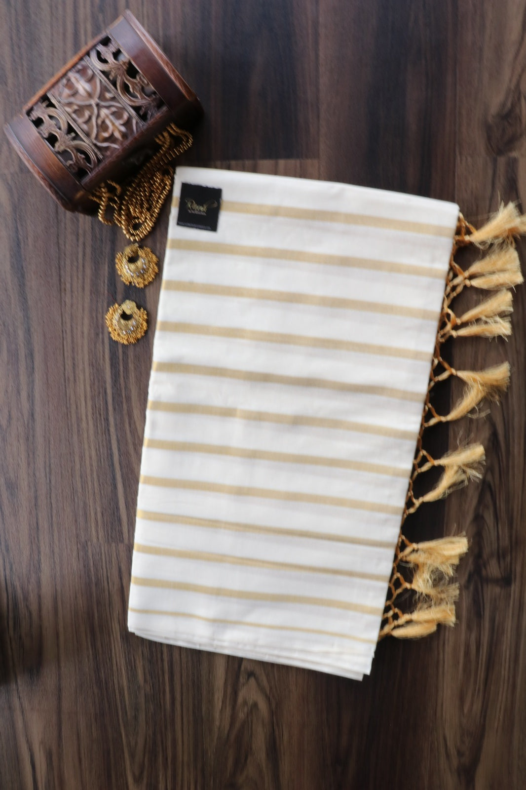 COTTON SAREE WITH HORIZONTAL STRIPE