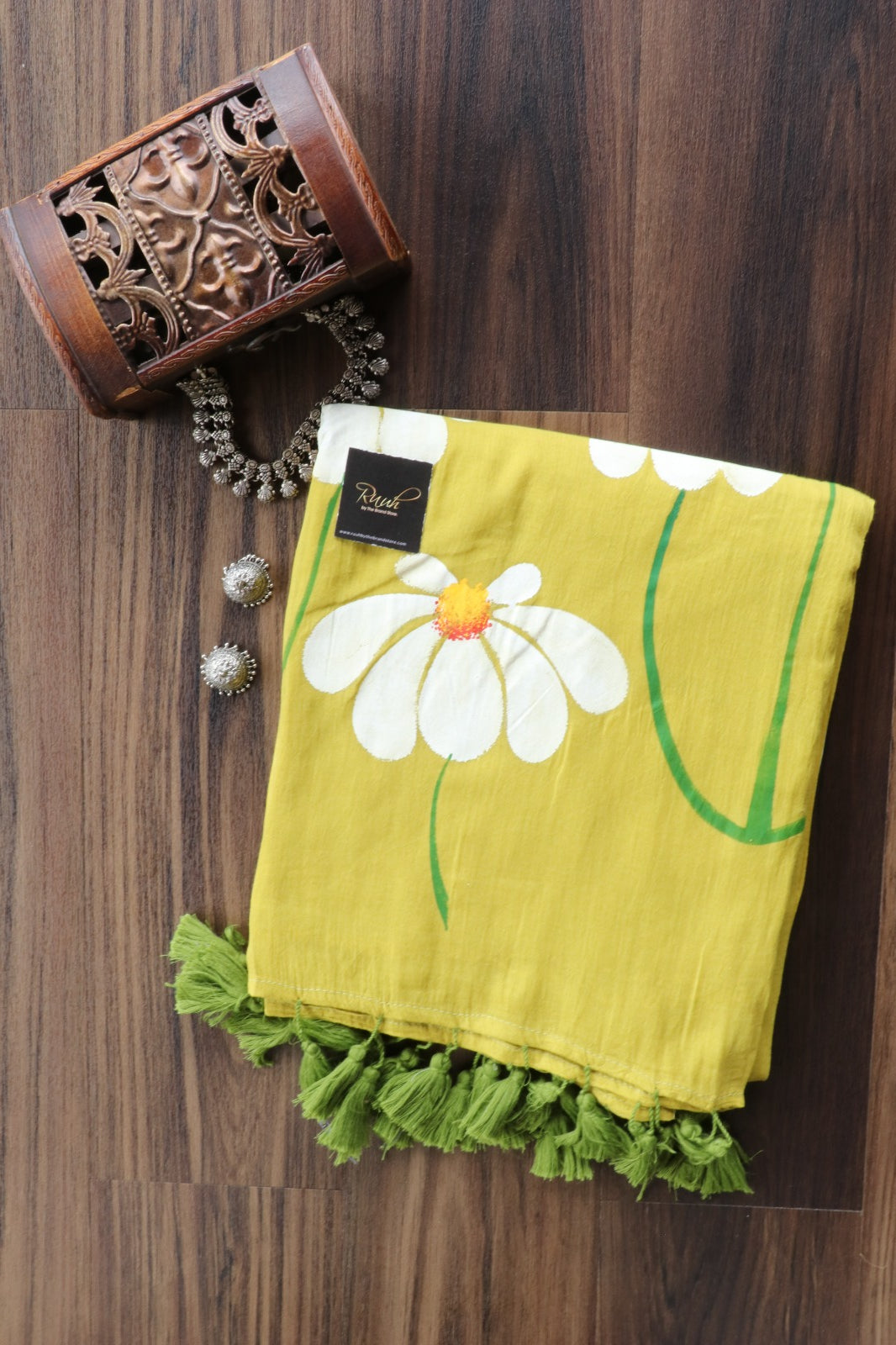 MEHENDI GREEN  MULMUL HANDPAINTED DAISY SAREE