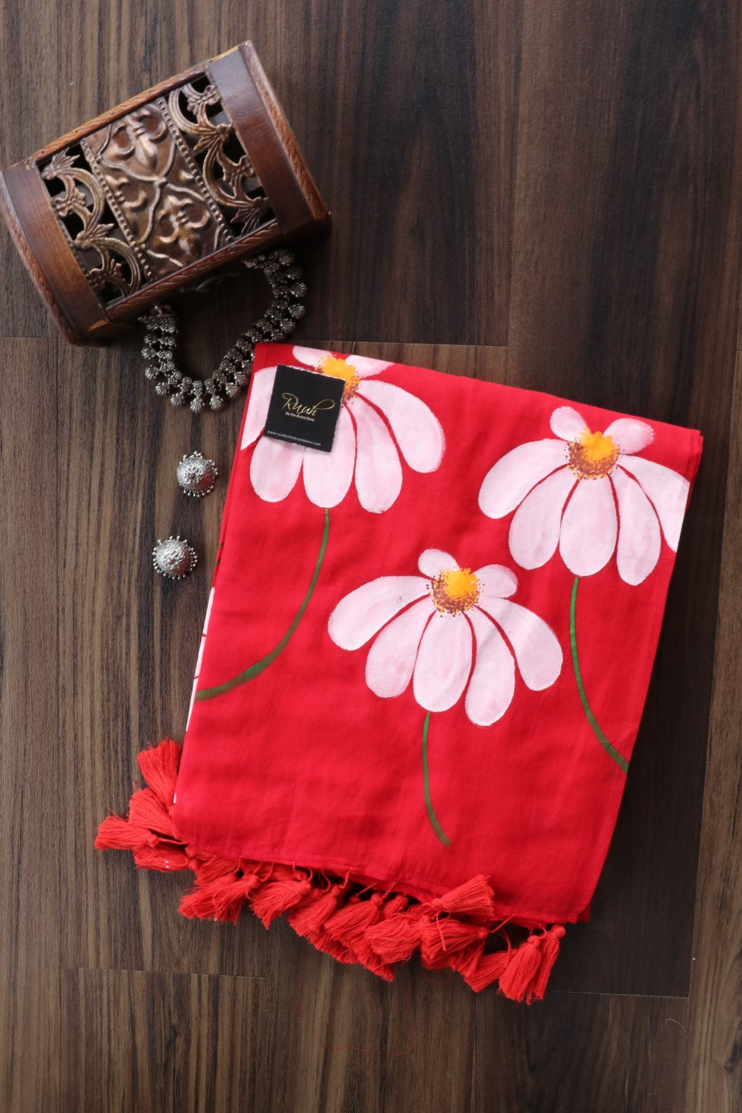 RED MULMUL HANDPAINTED DAISY SAREE