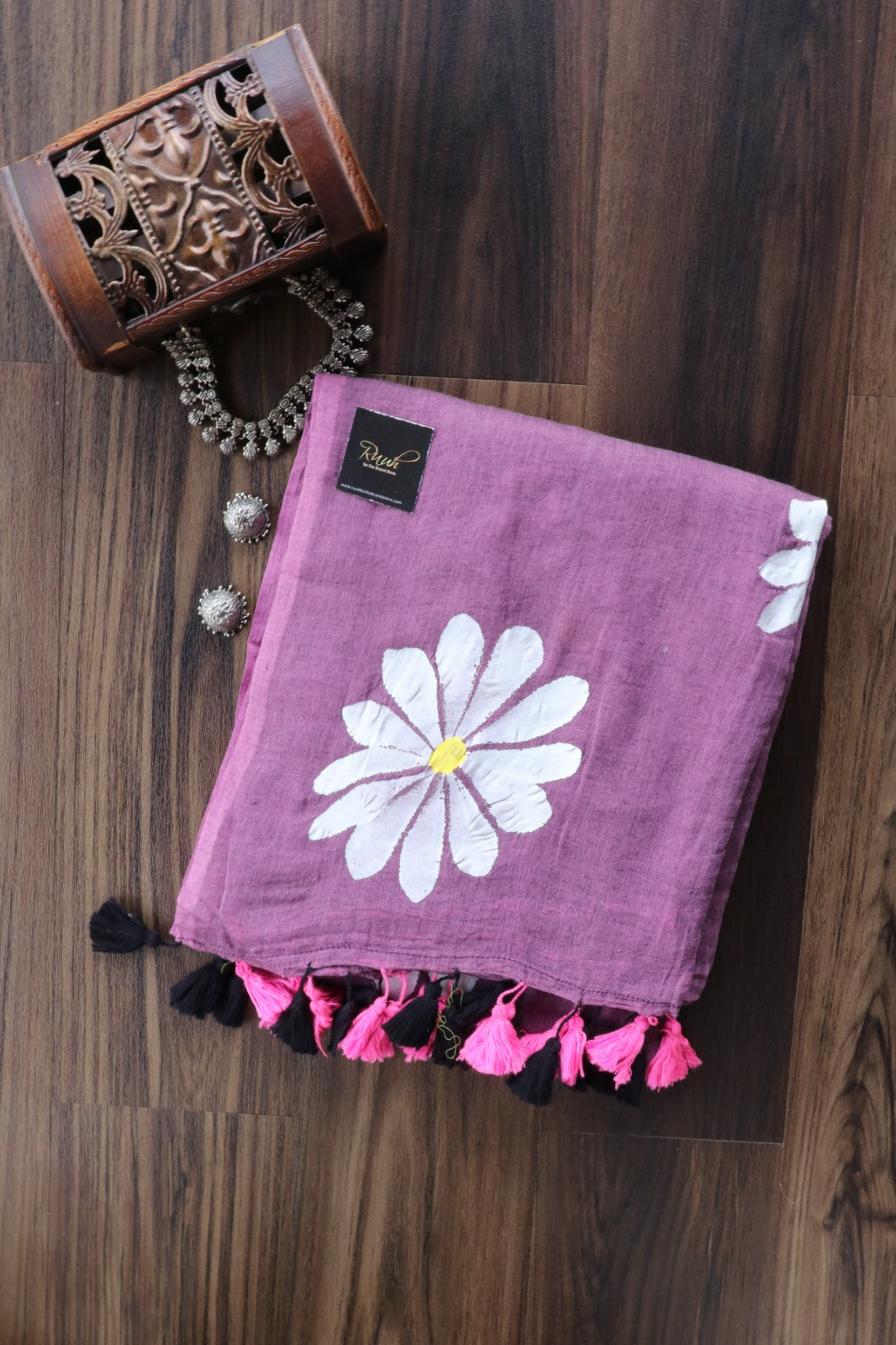 DUAL TONE OF PINK AND BLACK DAISY HANDPAINTED MULMUL SAREE