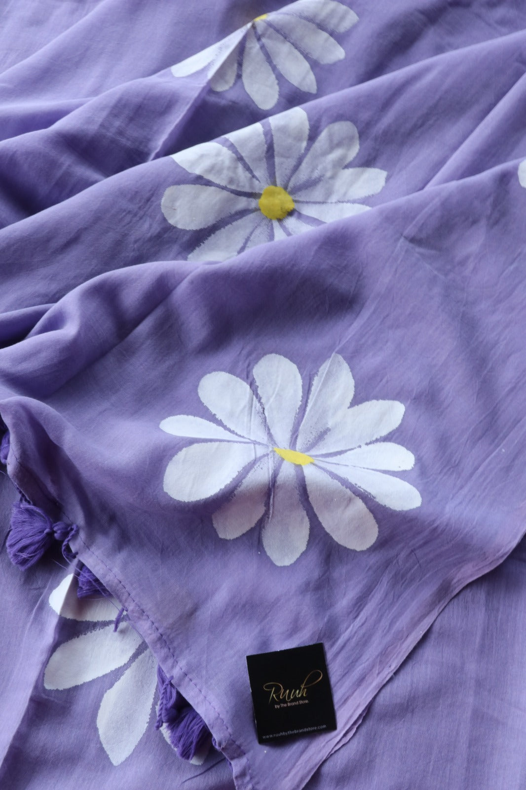 LAVENDER DAISY HANDPAINTED MULMUL SAREE