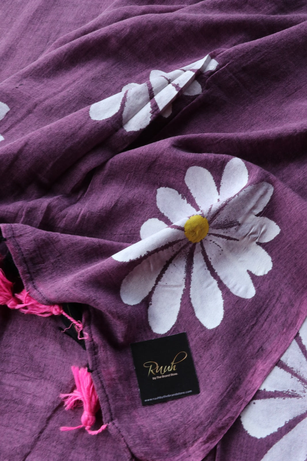 DUAL TONE OF PINK AND BLACK DAISY HANDPAINTED MULMUL SAREE