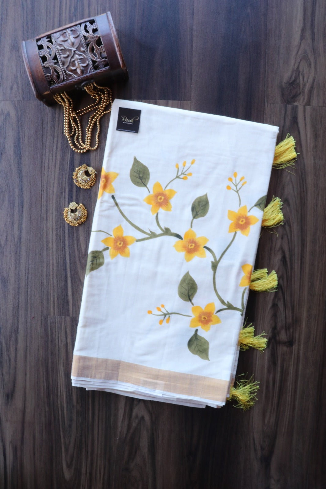 SMALL FLORAL HANDPAINT ON KERALA COTTON SAREE