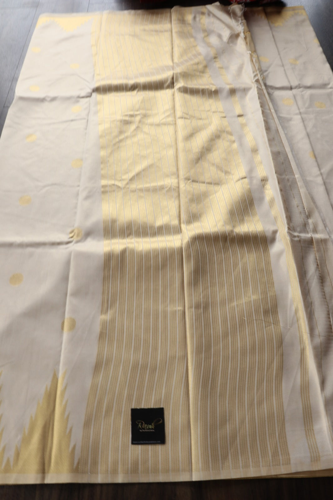 SEMI SILK WITH TEMPLE BORDER
