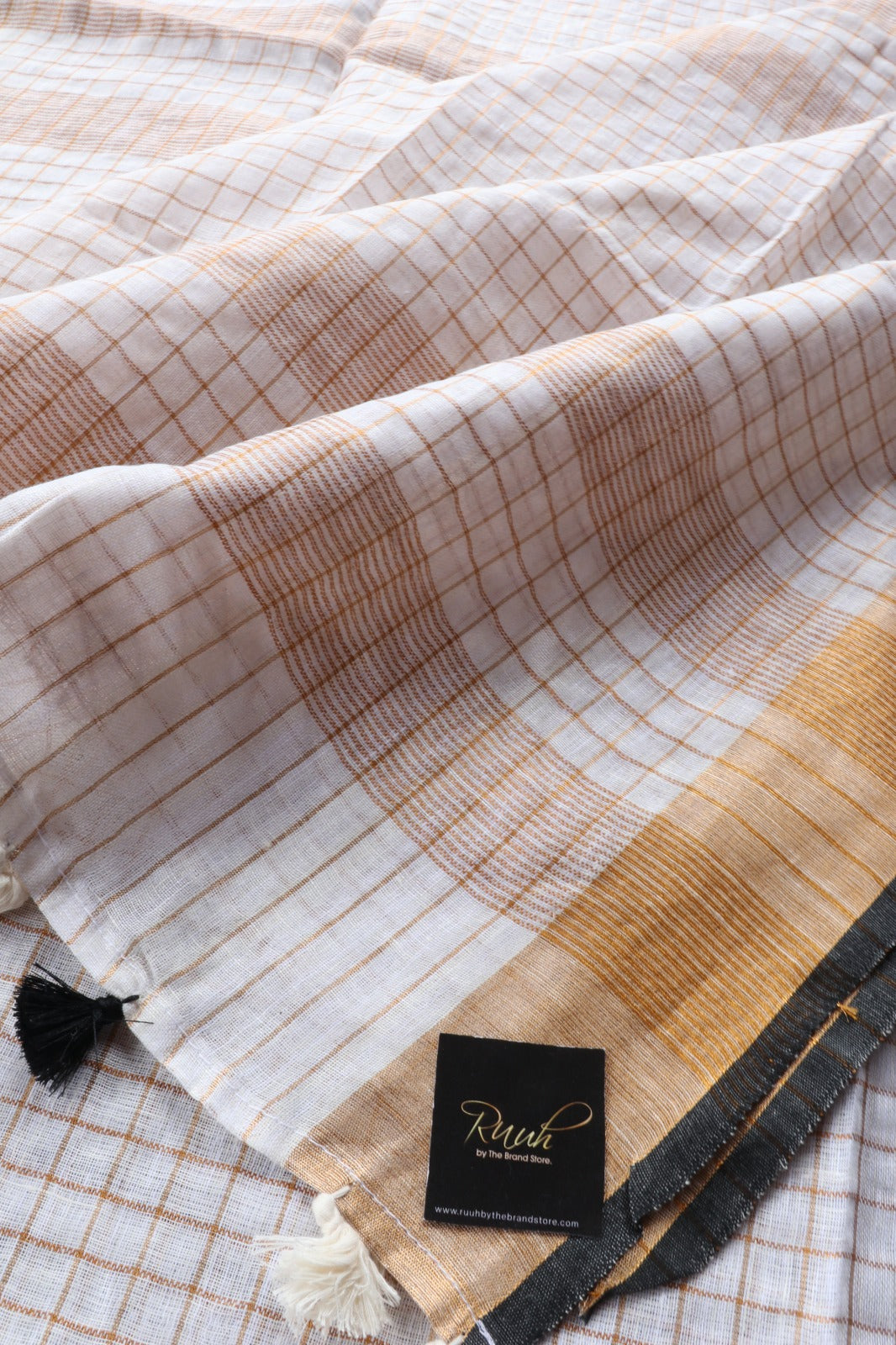 LINEN CHECKS WITH BLACK EDGING