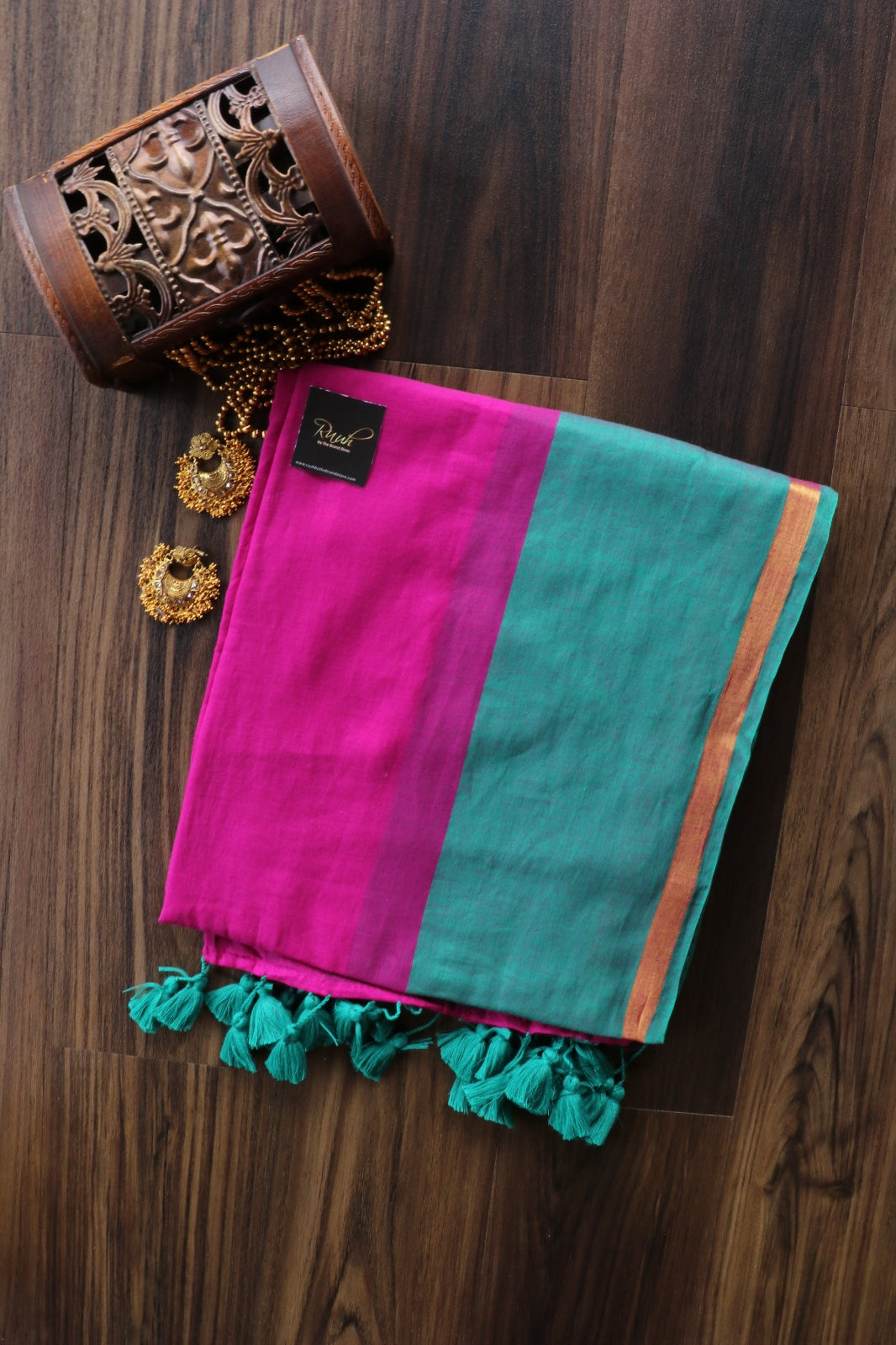 MAGENTA GREEN MULMUL COTTON SAREE